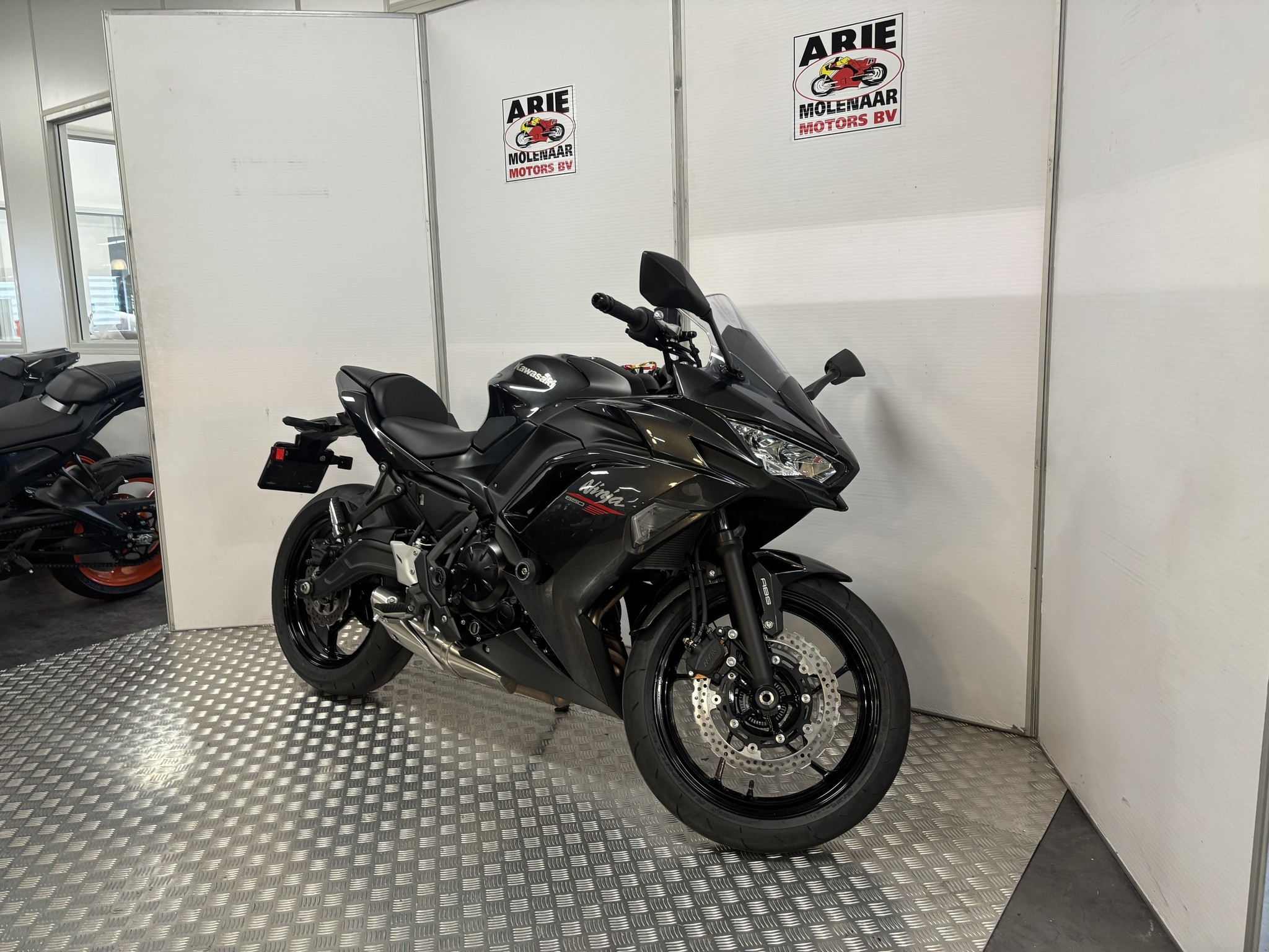 KAWASAKI Ninja 650