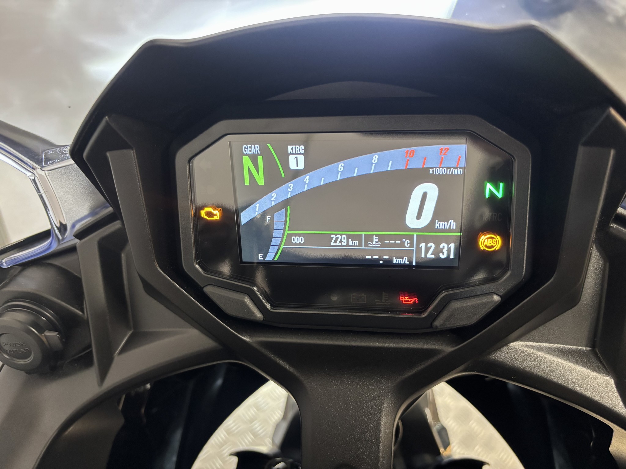KAWASAKI Ninja 650