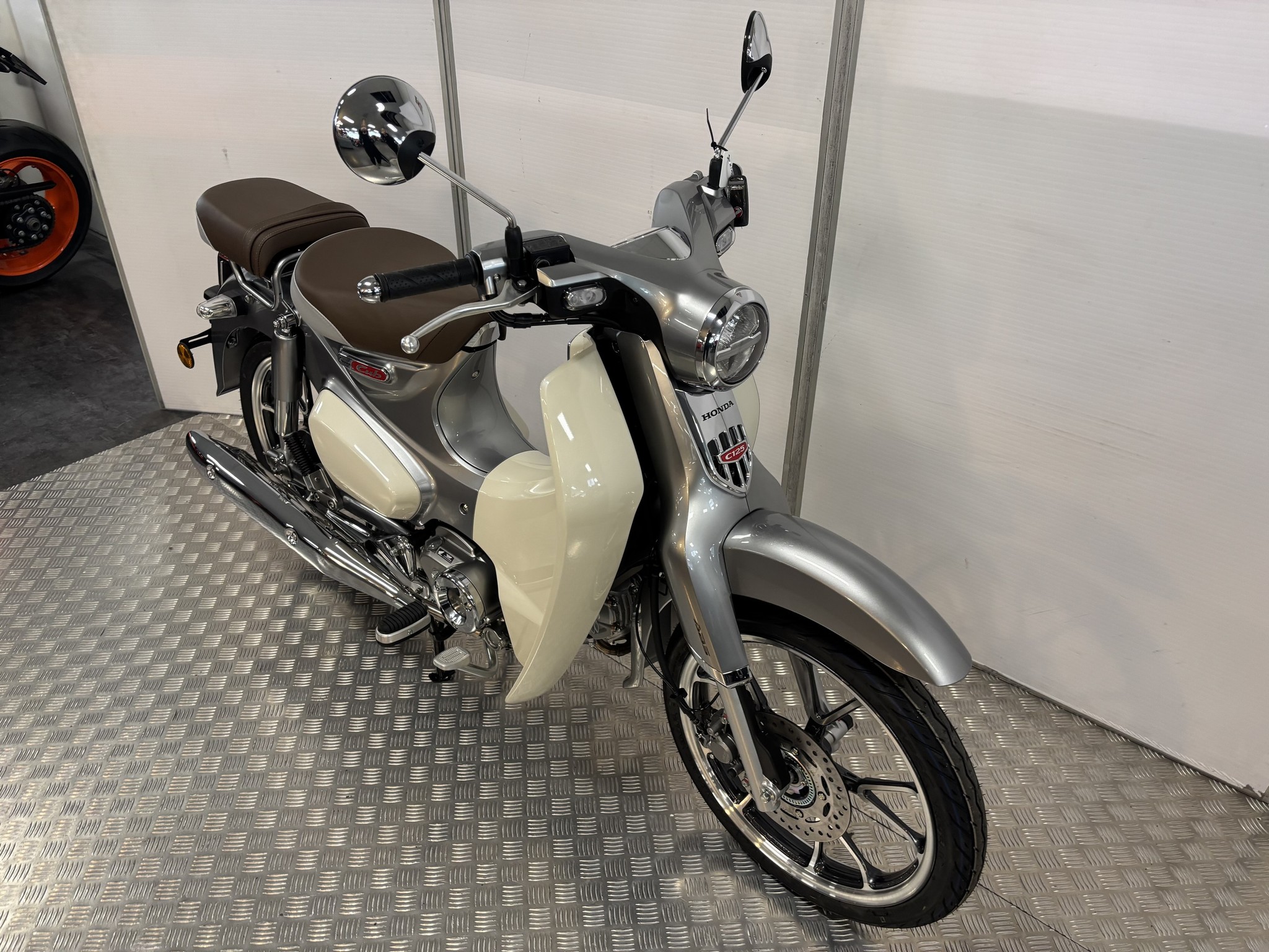 HONDA Super Cub C125