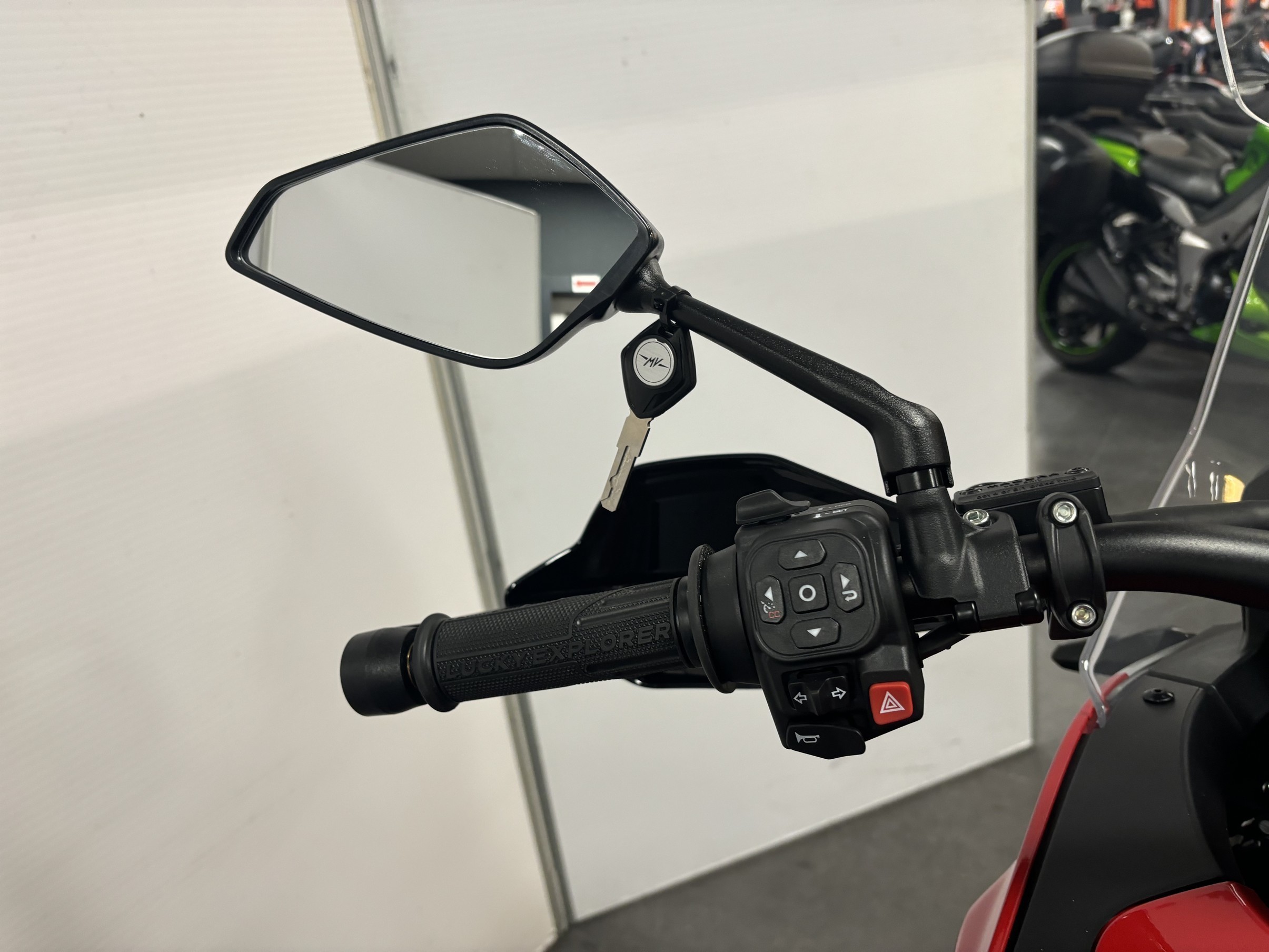 MV AGUSTA ENDURO VELOCE EAS