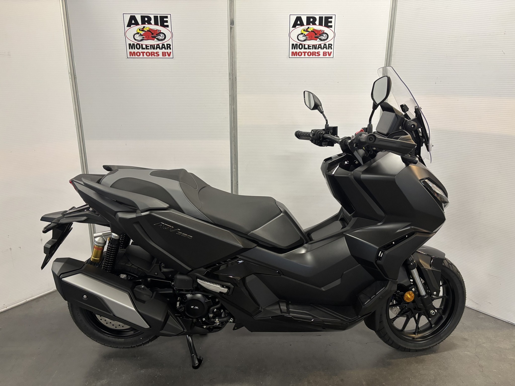 HONDA ADV 350