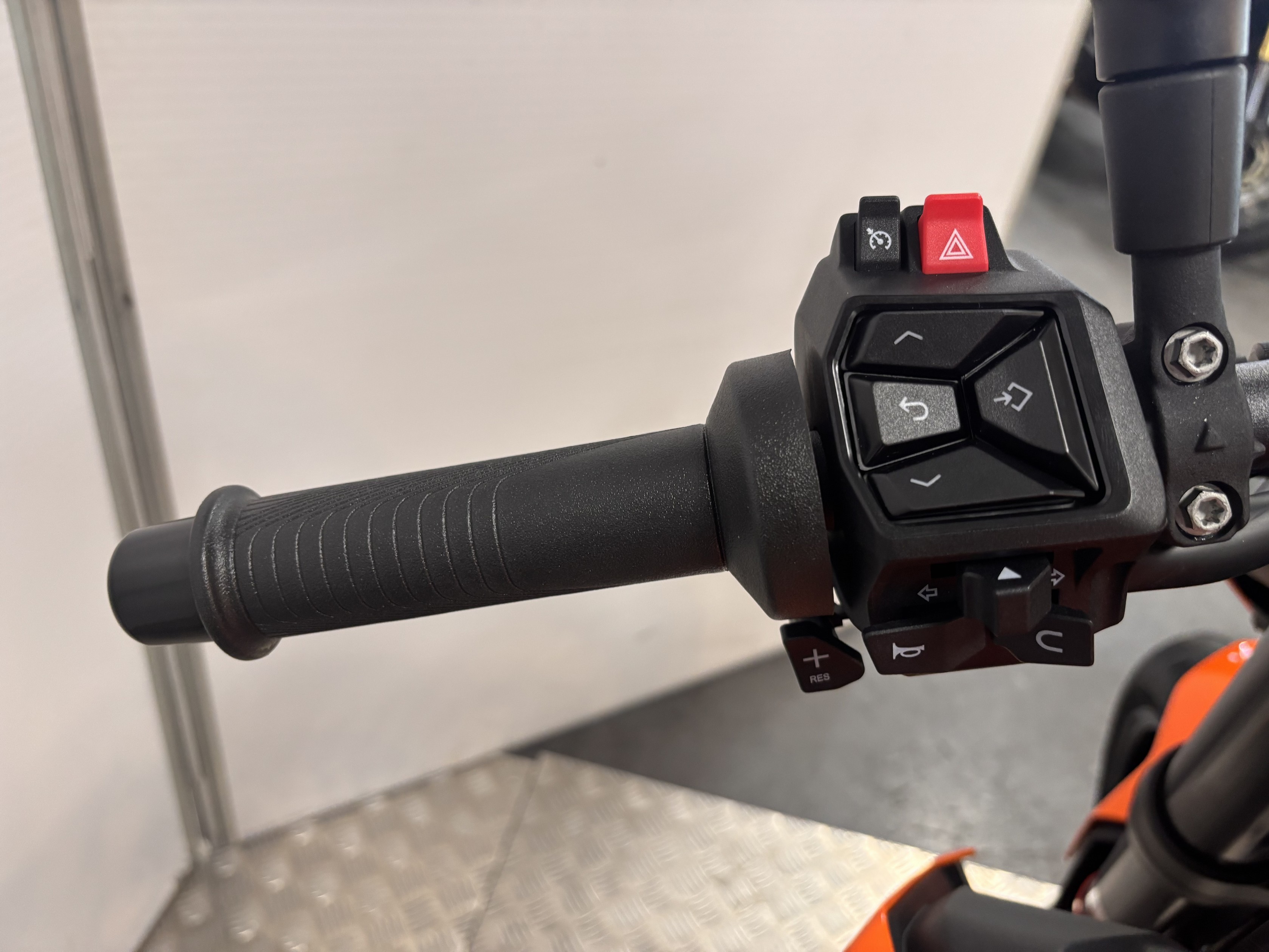 KTM 790 Duke L