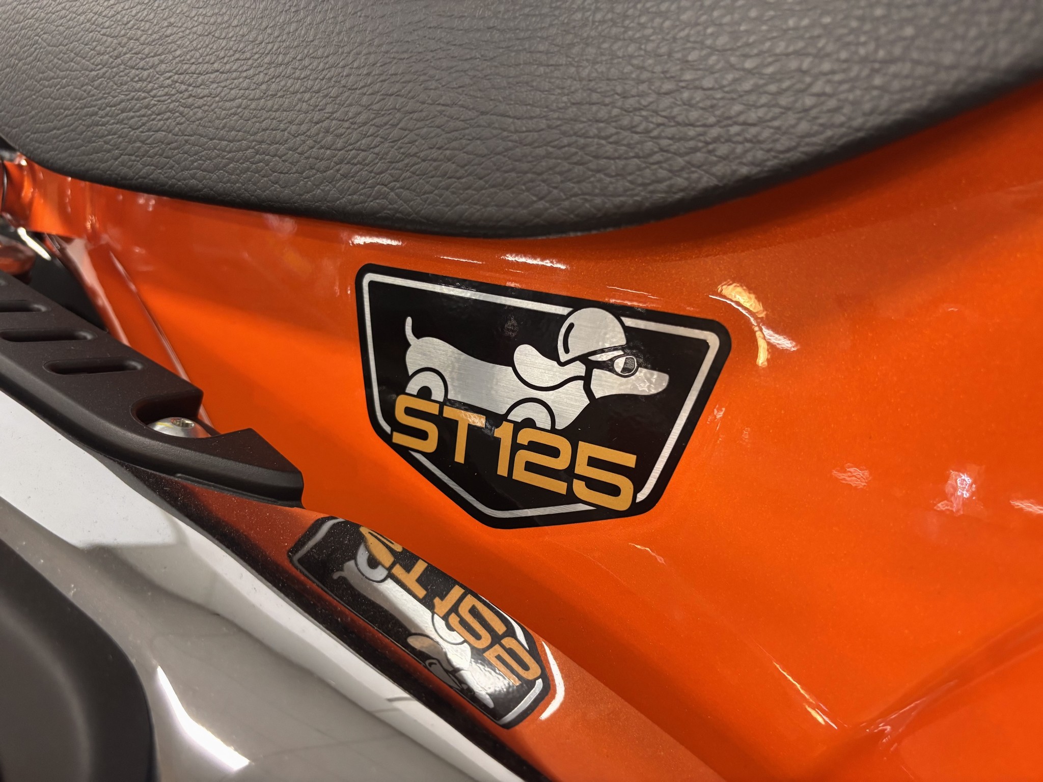 HONDA DAX 125 ABS