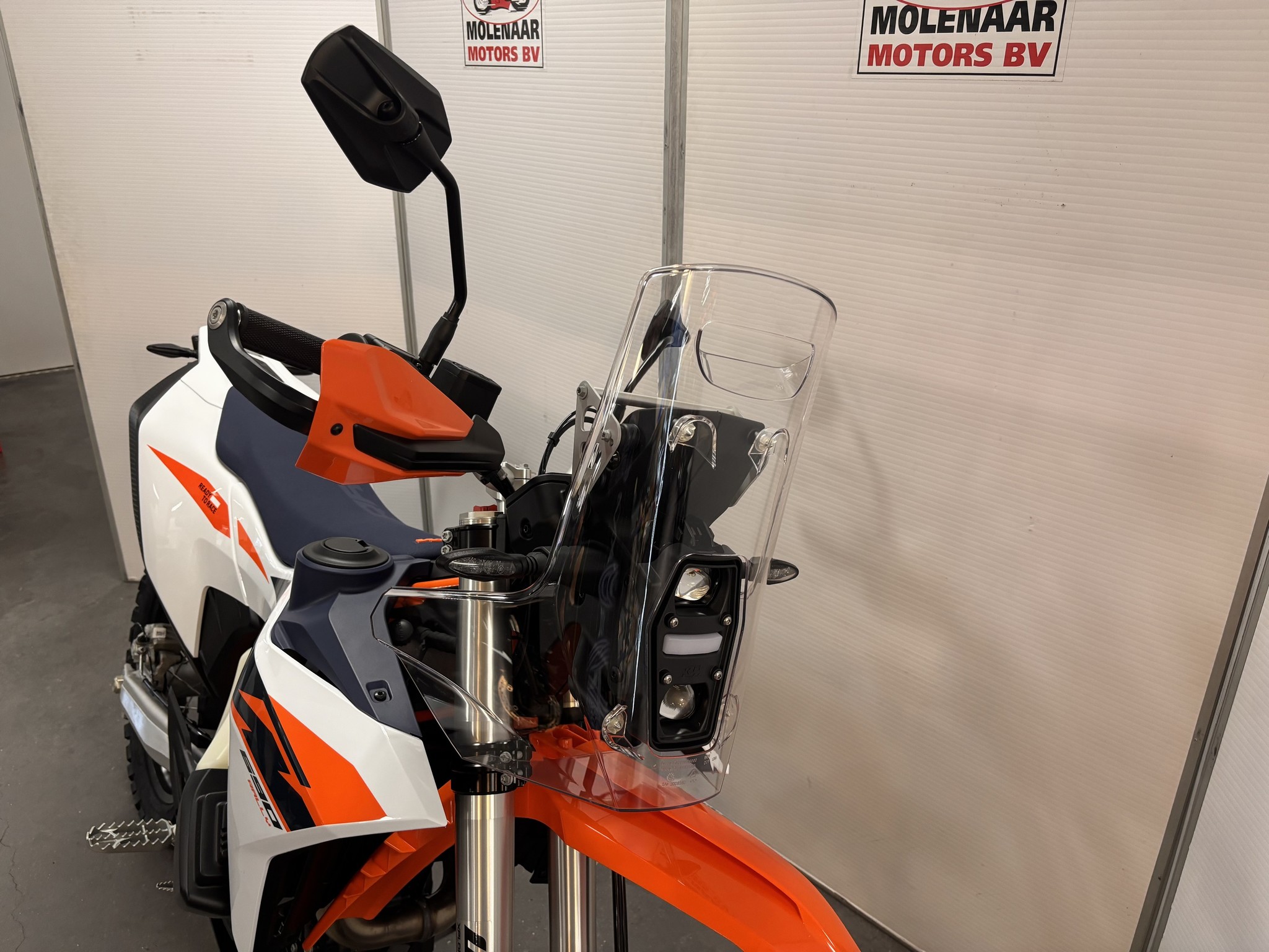 KTM 690 Rally
