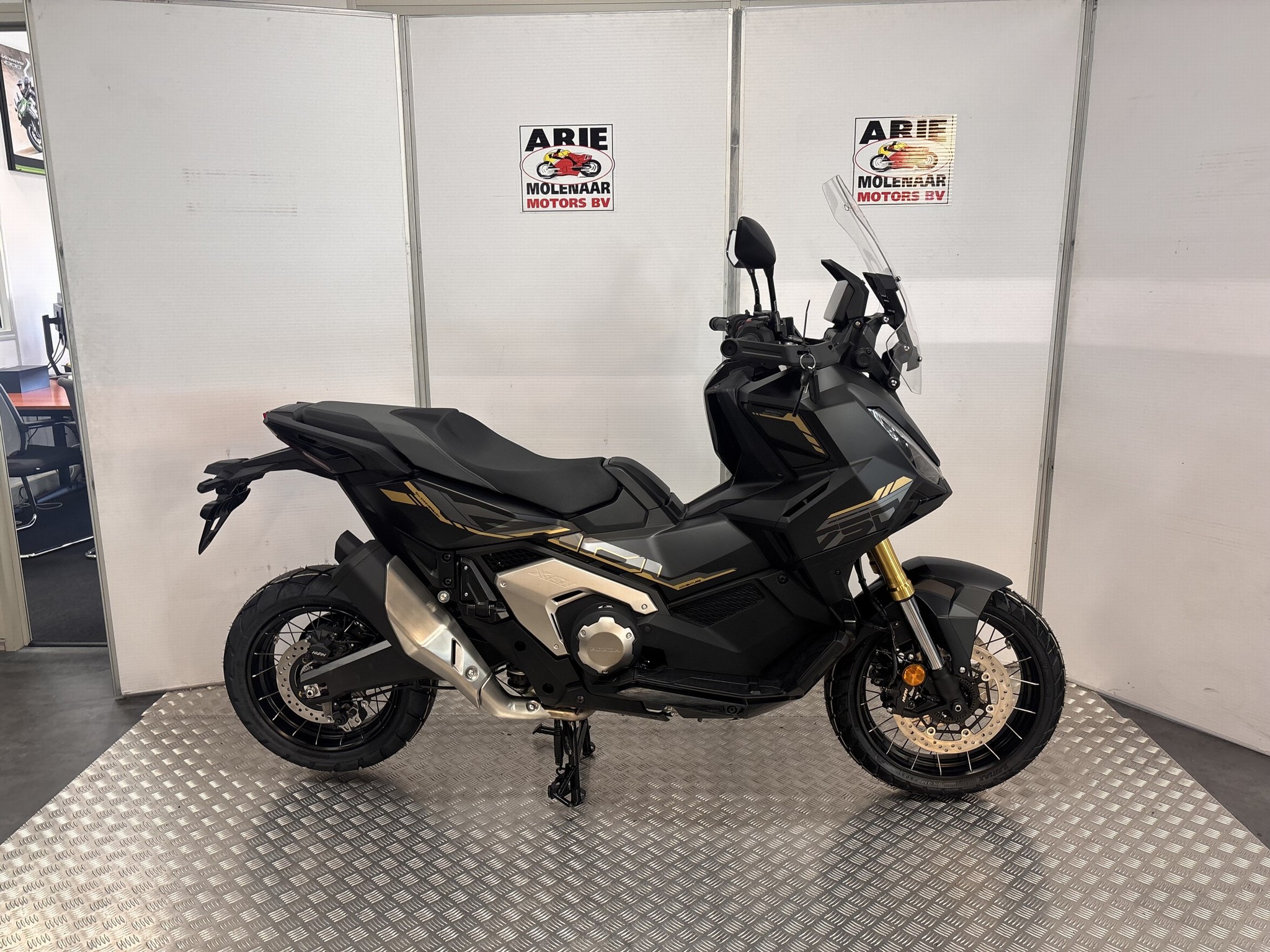 HONDA X-ADV 750