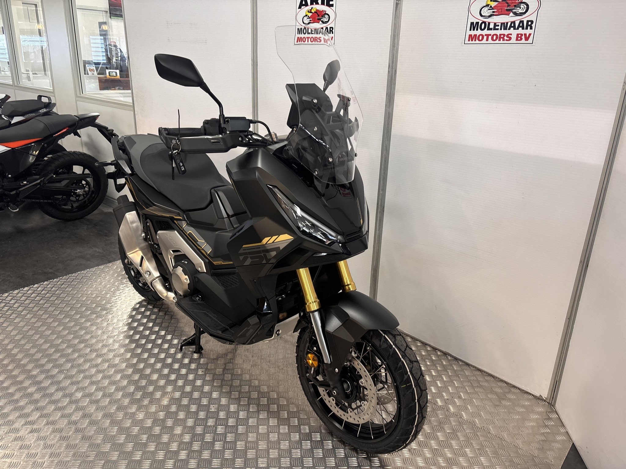 HONDA X-ADV 750