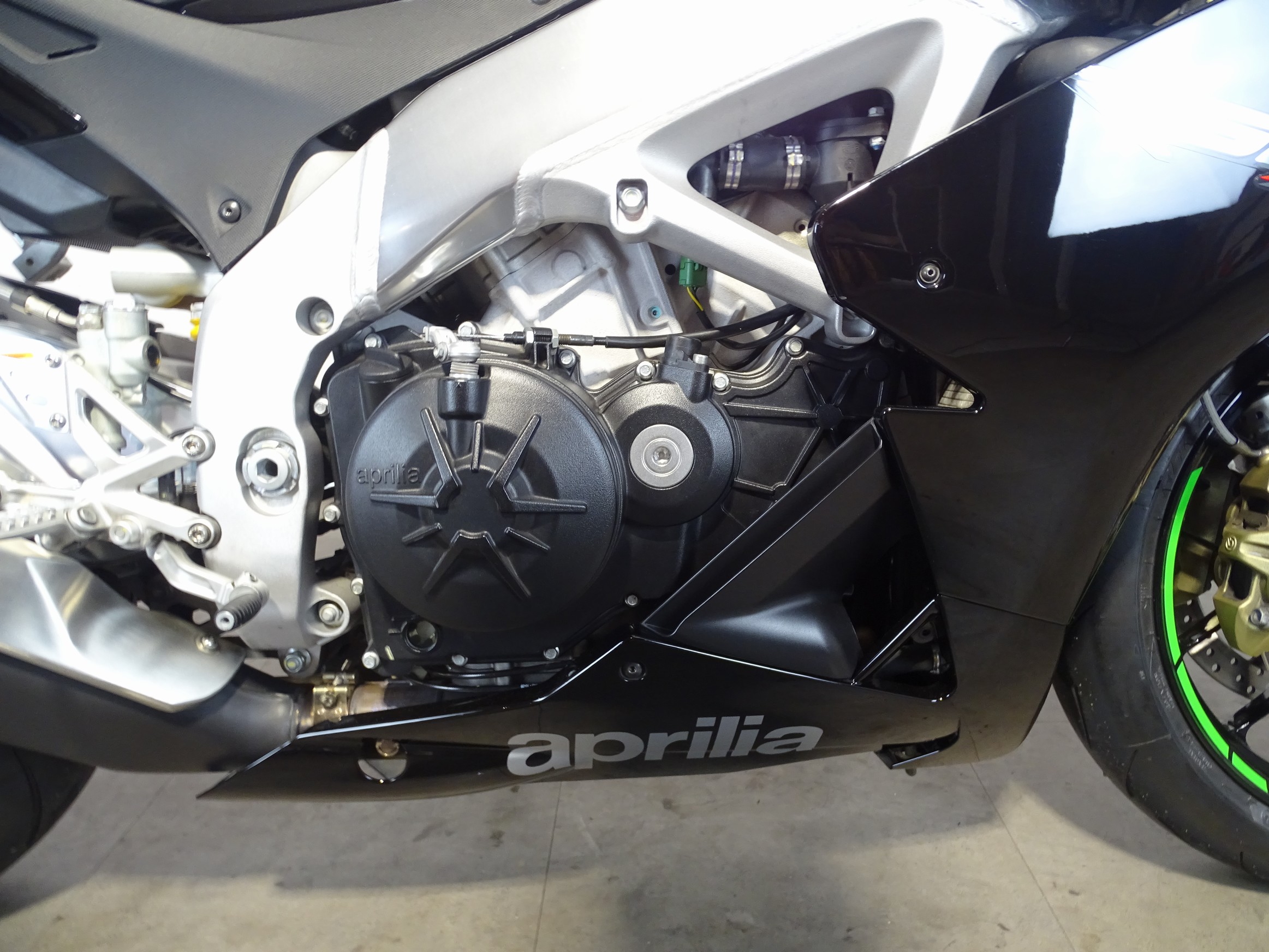 APRILIA RSV 4 R