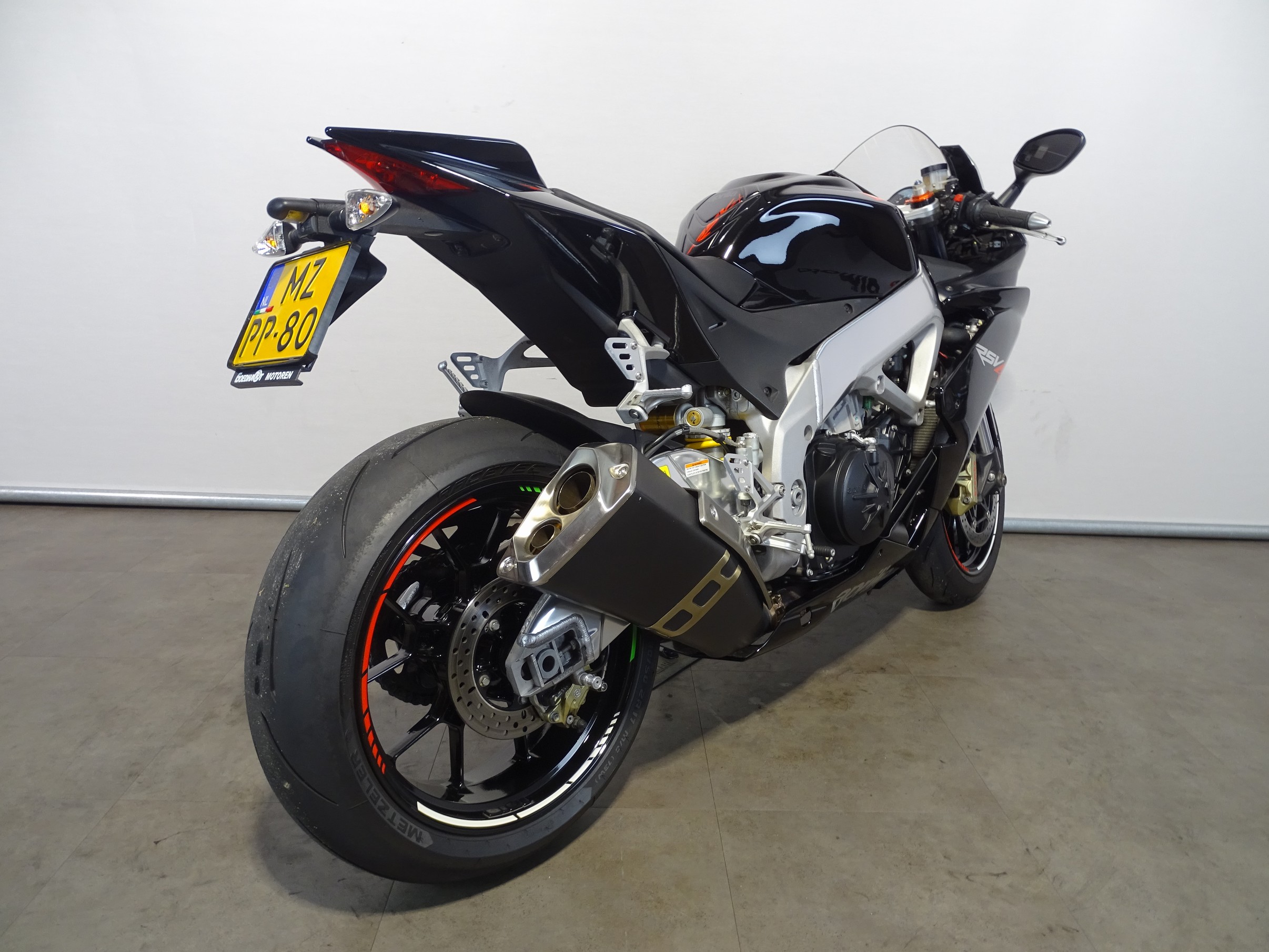 APRILIA RSV 4 R