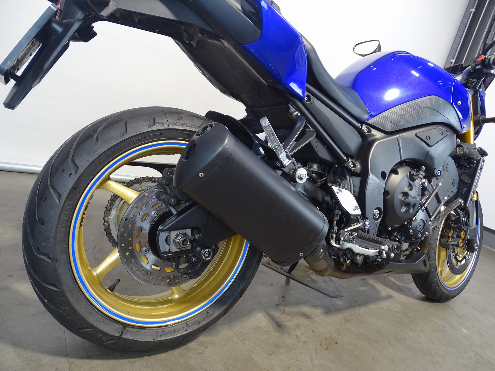 YAMAHA FZ 8 ABS