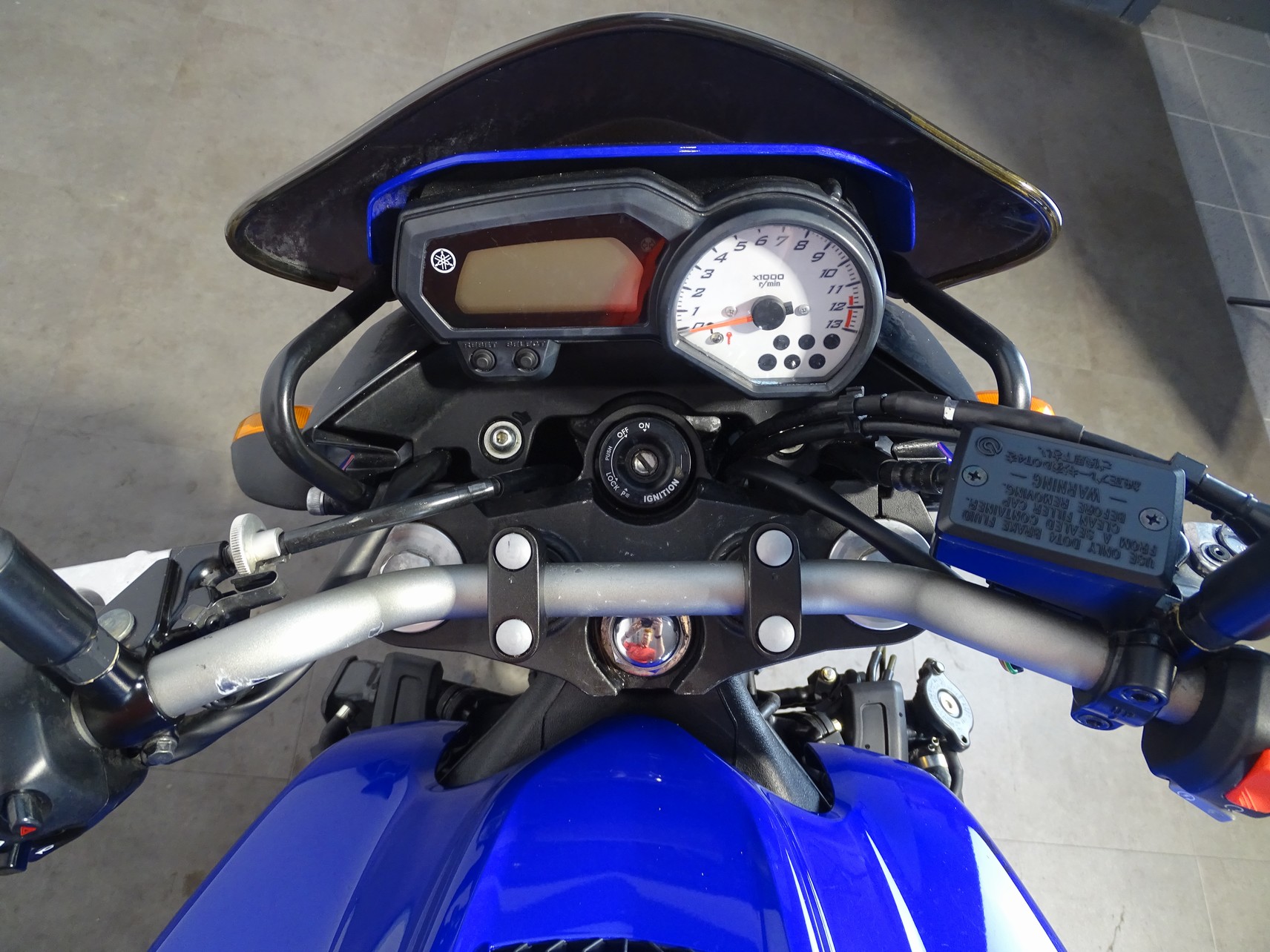 YAMAHA FZ 8 ABS