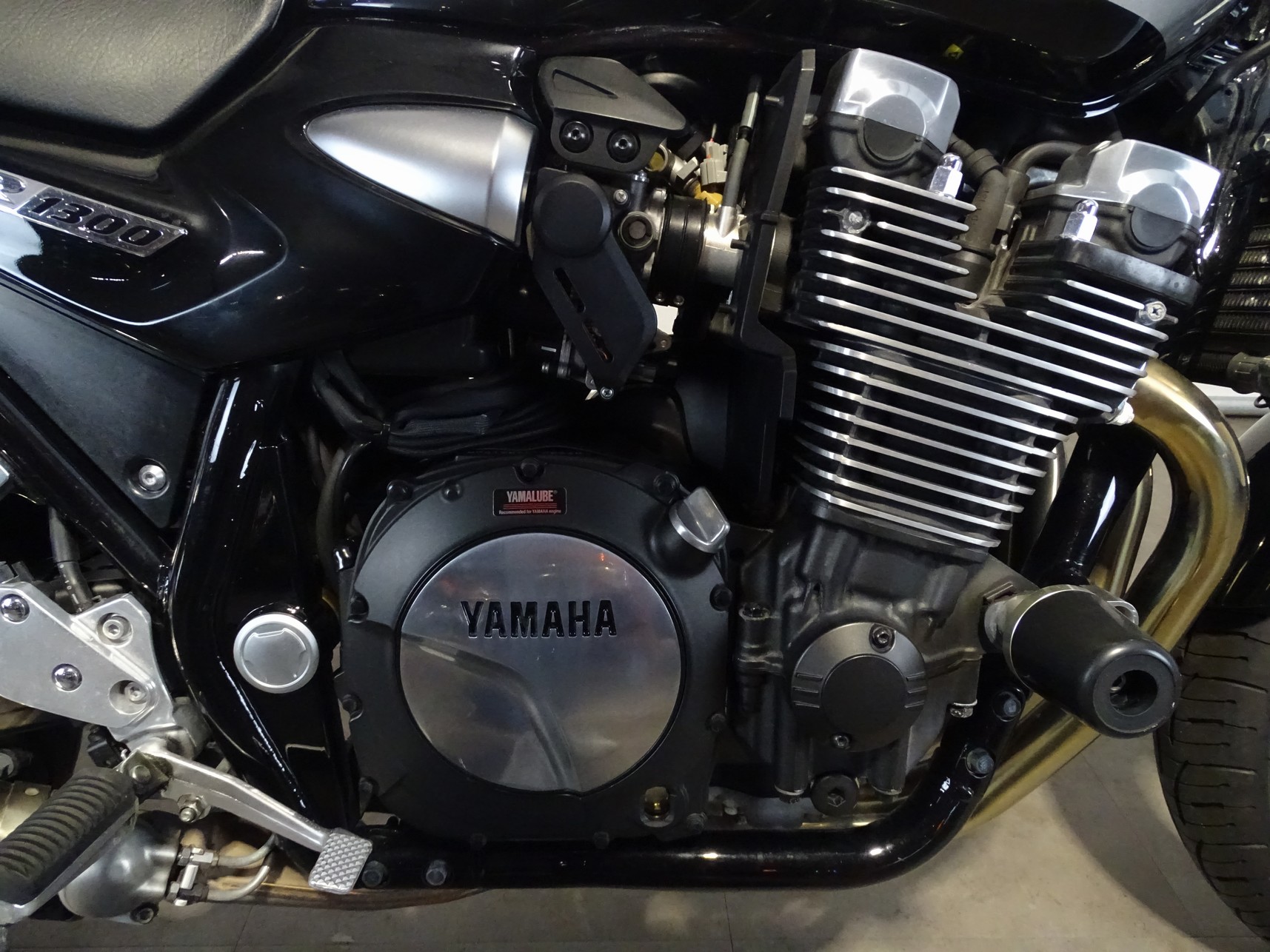 YAMAHA XJR 1300