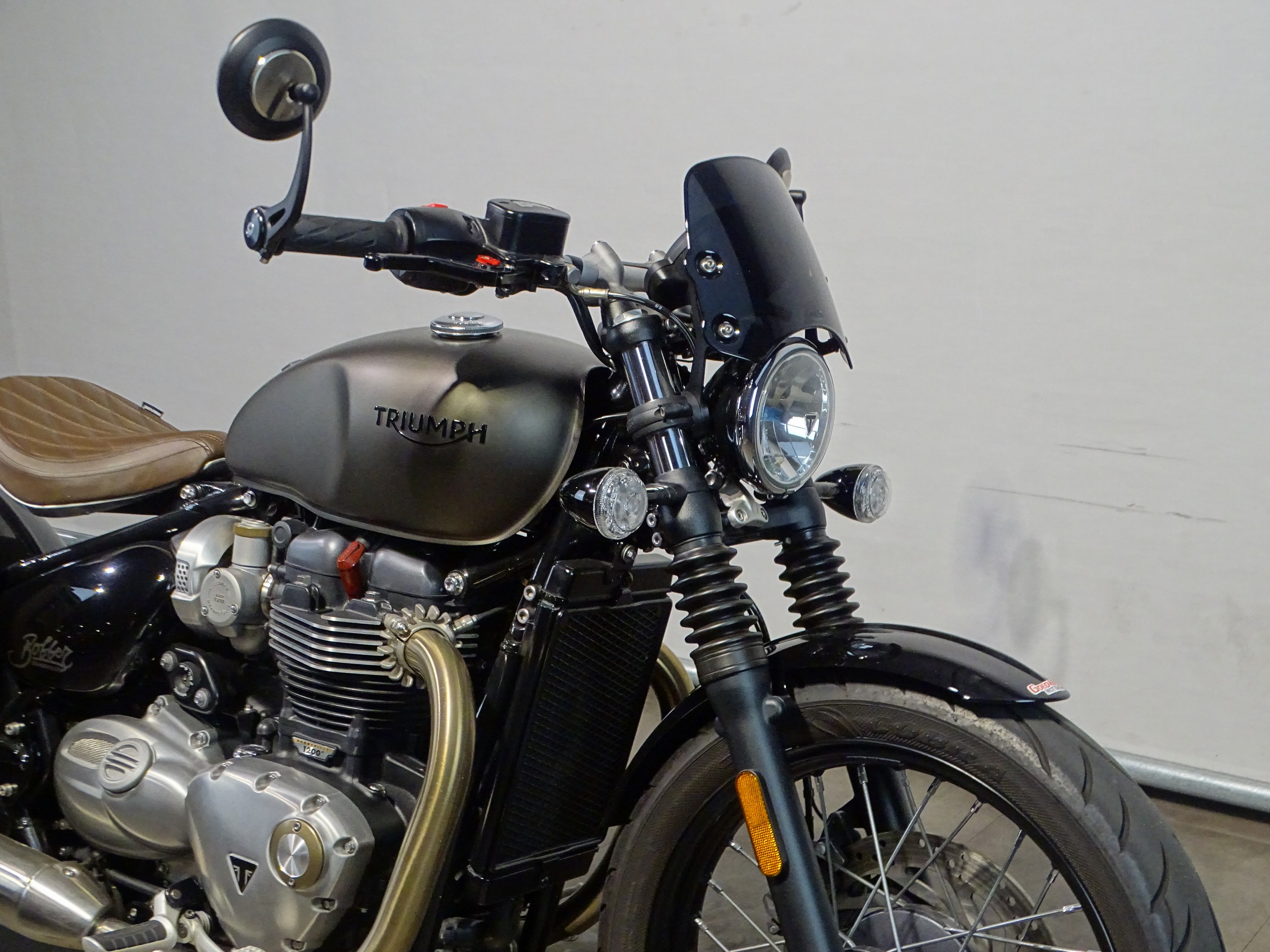 TRIUMPH BONNEVILLE BOBBER