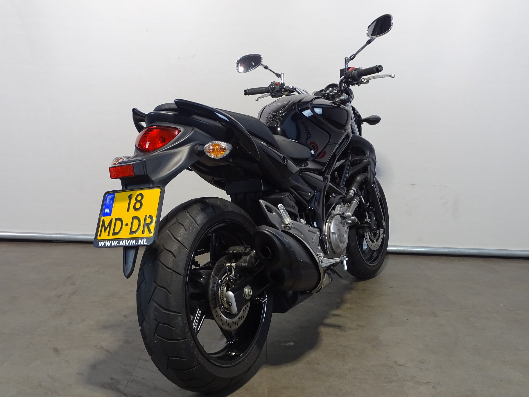 SUZUKI GLADIUS