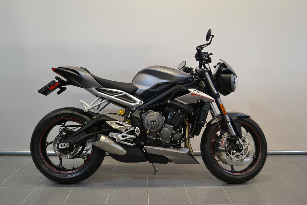 TRIUMPH STREET TRIPLE RS