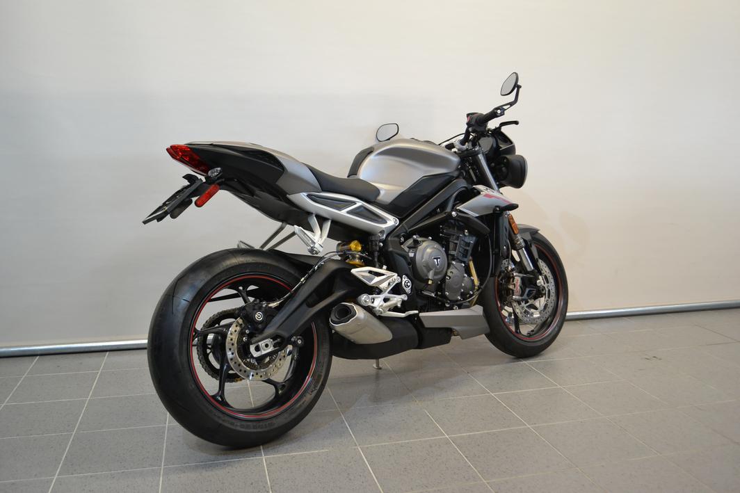 TRIUMPH STREET TRIPLE RS