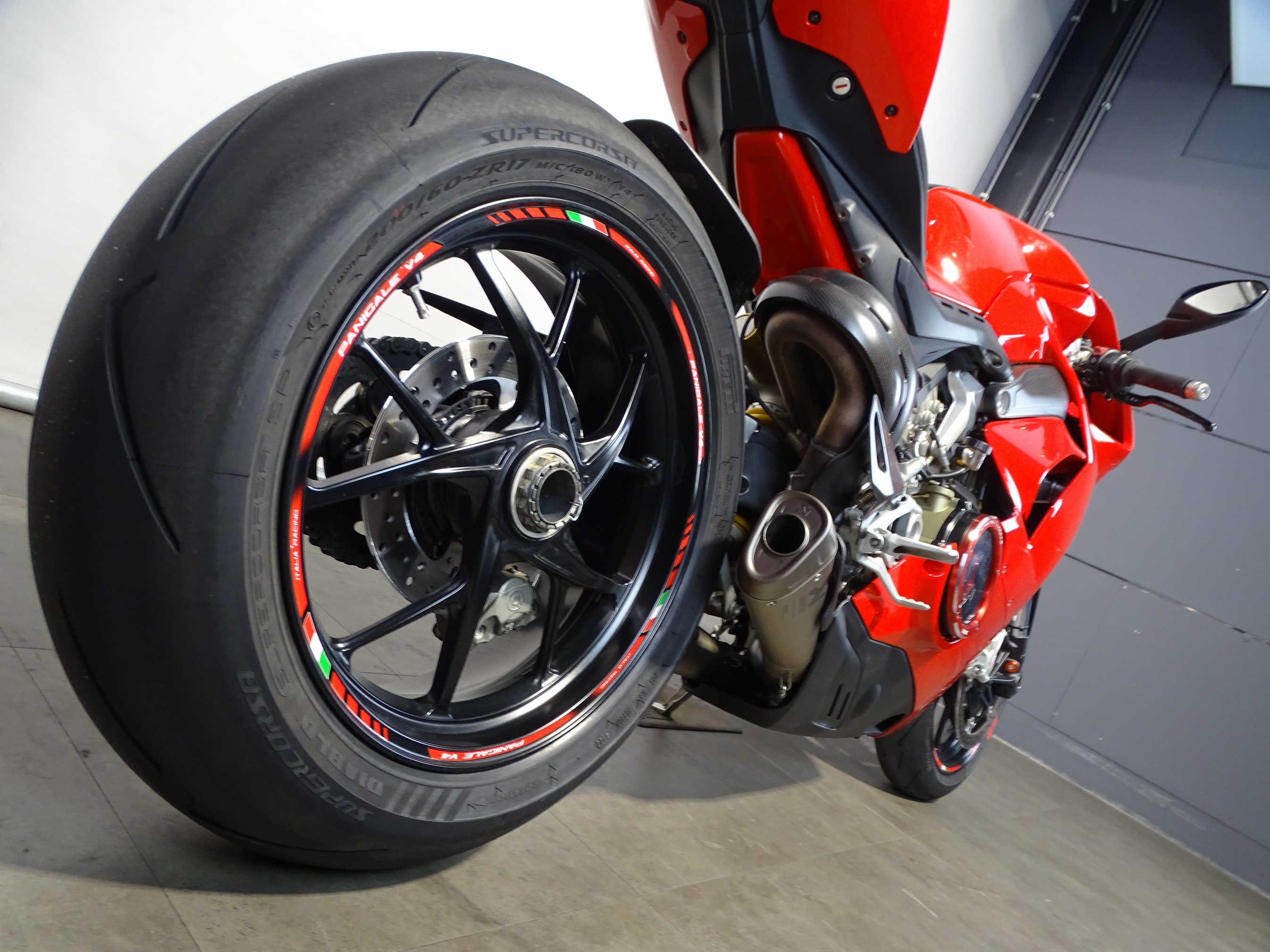 DUCATI PANIGALE V4
