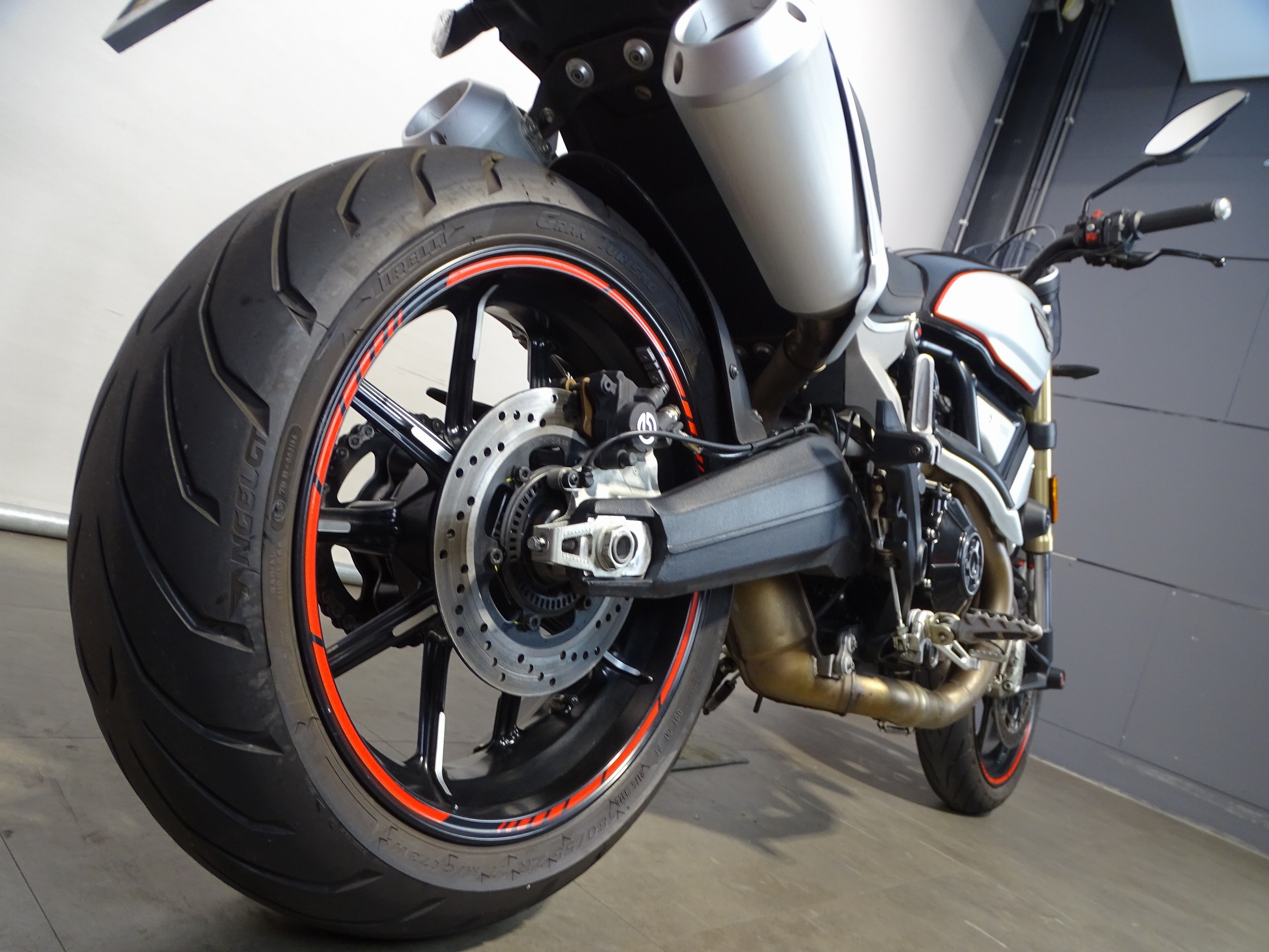 DUCATI SCRAMBLER 1100