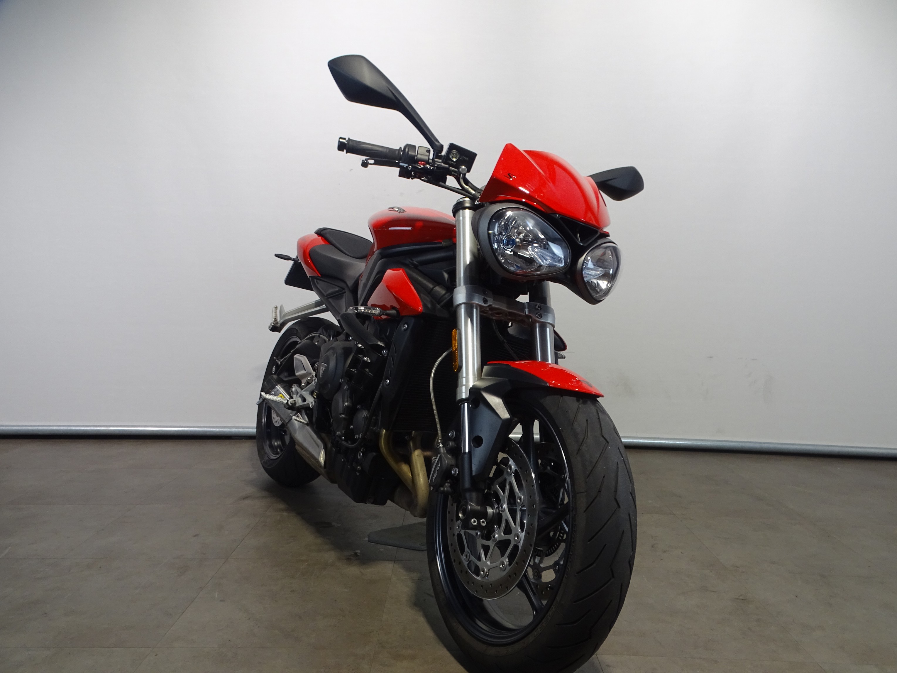 TRIUMPH STREET TRIPLE S A2