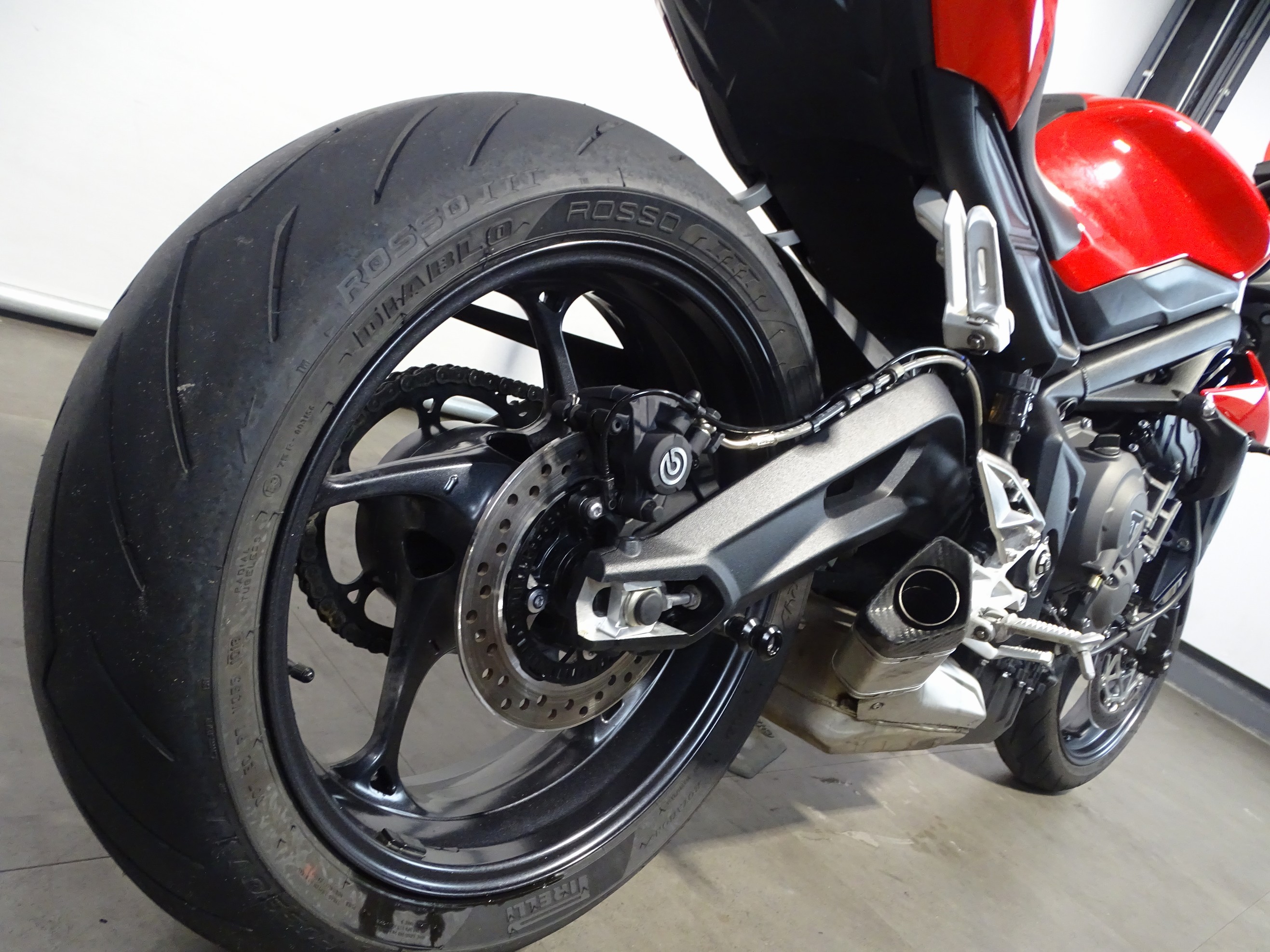TRIUMPH STREET TRIPLE S A2