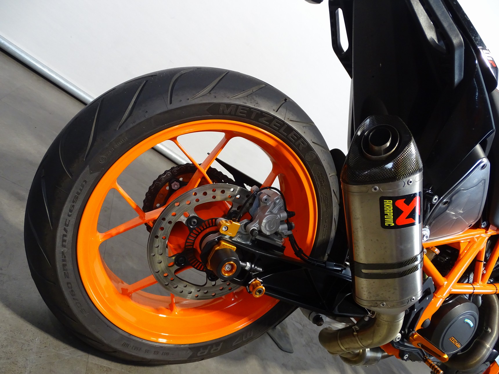 KTM 690 DUKE R ABS