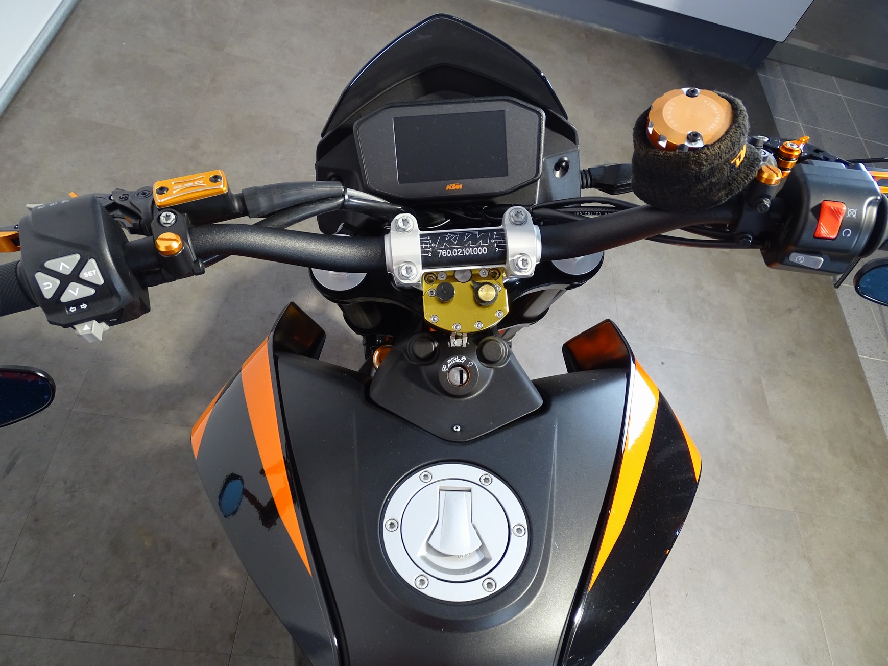 KTM 690 DUKE R ABS