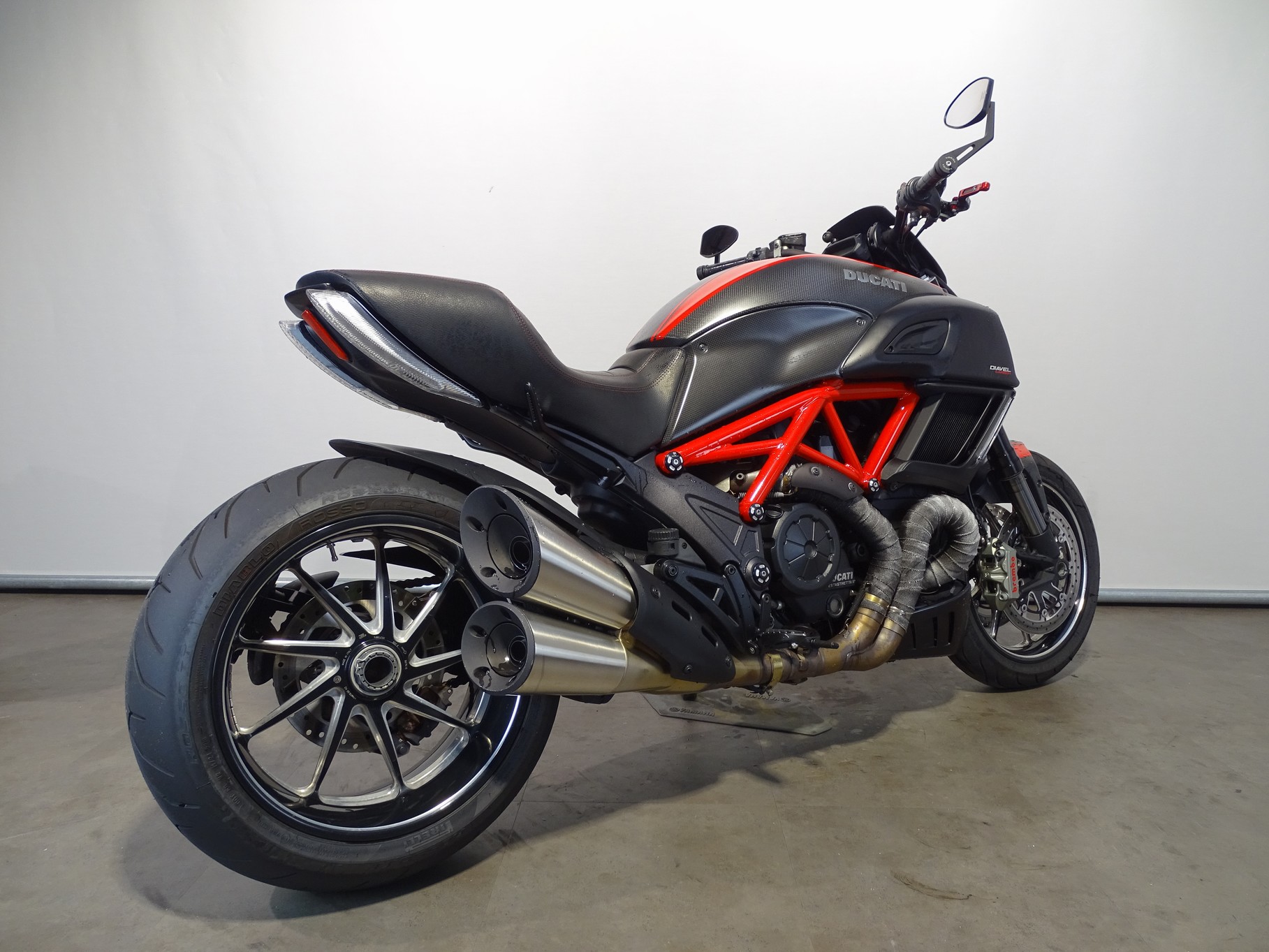 Te Koop: DUCATI DIAVEL CARBON - BikeNet