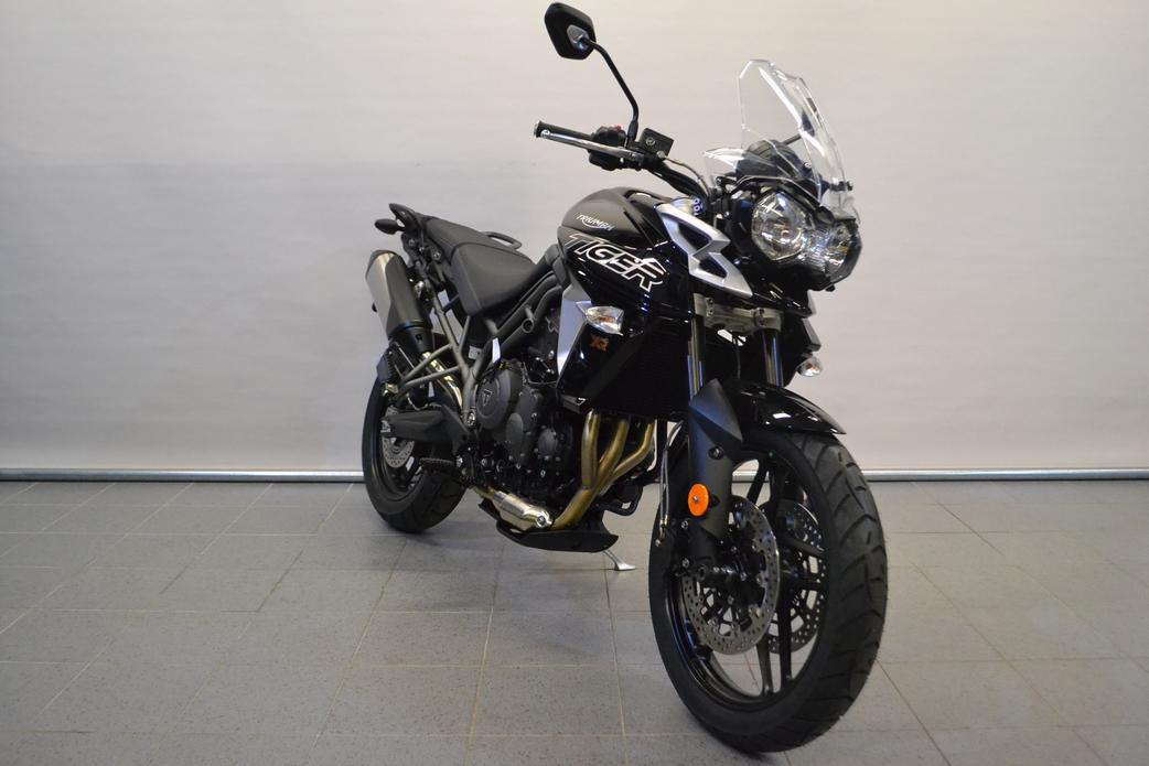 TRIUMPH TIGER 800 XR