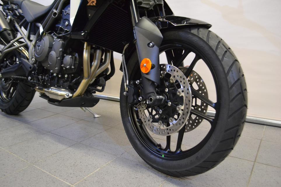 TRIUMPH TIGER 800 XR