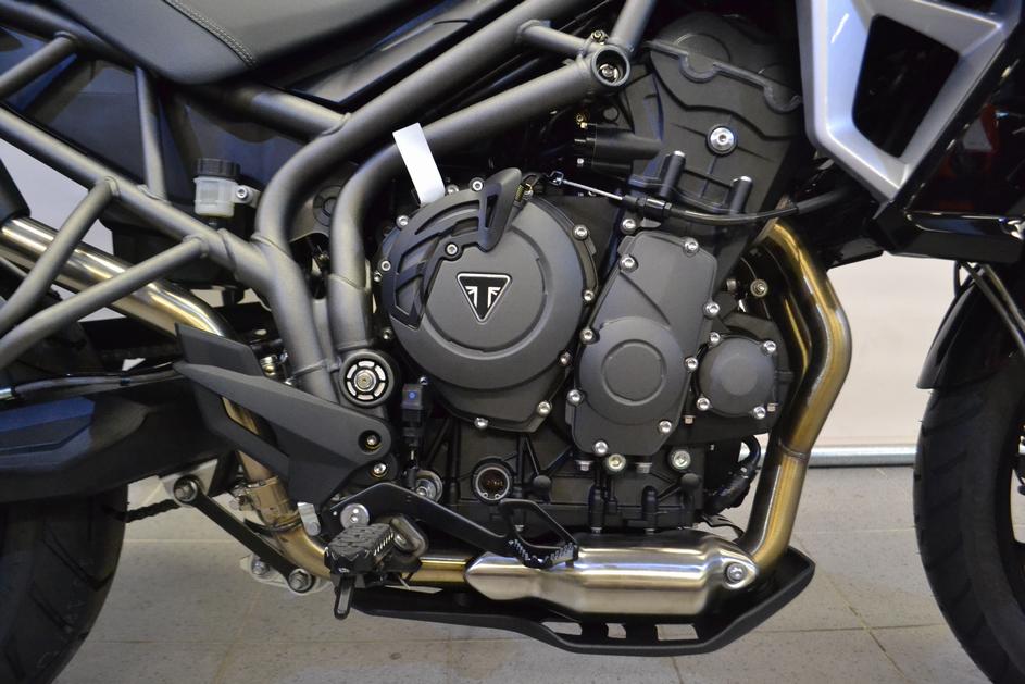 TRIUMPH TIGER 800 XR
