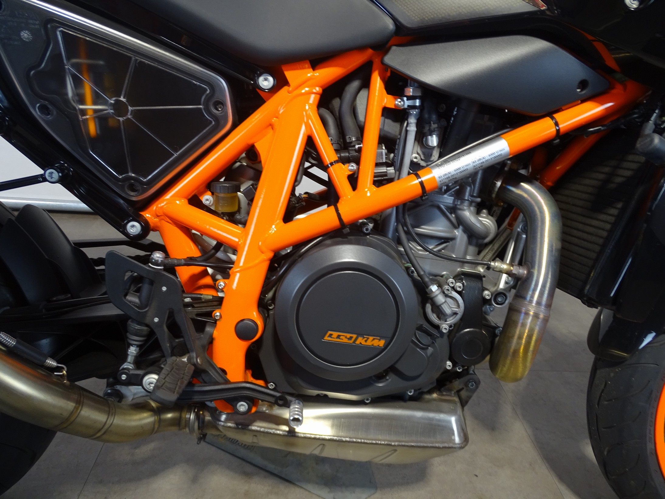 KTM 690 DUKE R ABS