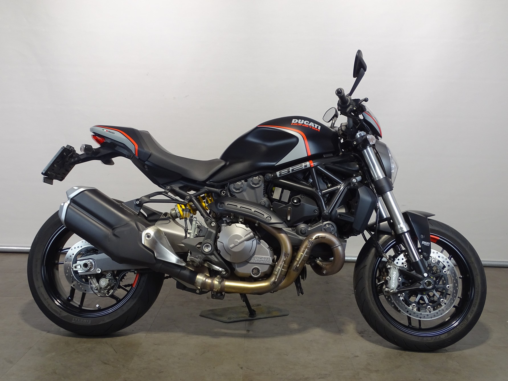 DUCATI MONSTER 821 STEALTH