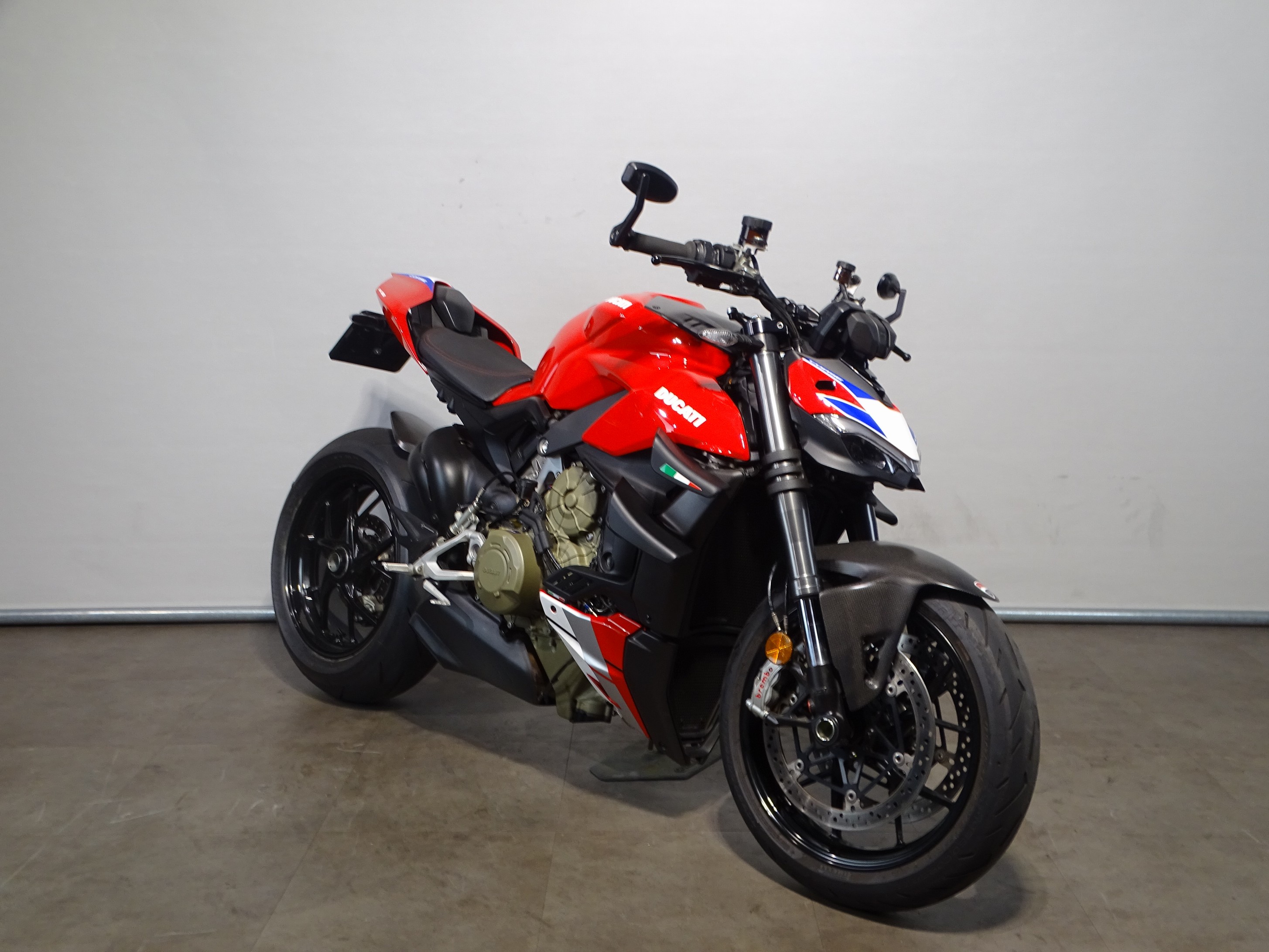 DUCATI STREETFIGHTER V4
