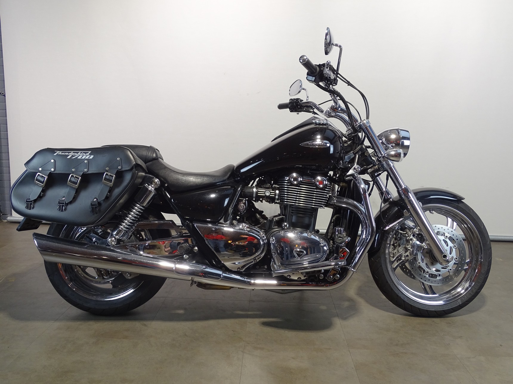 TRIUMPH THUNDERBIRD 1700