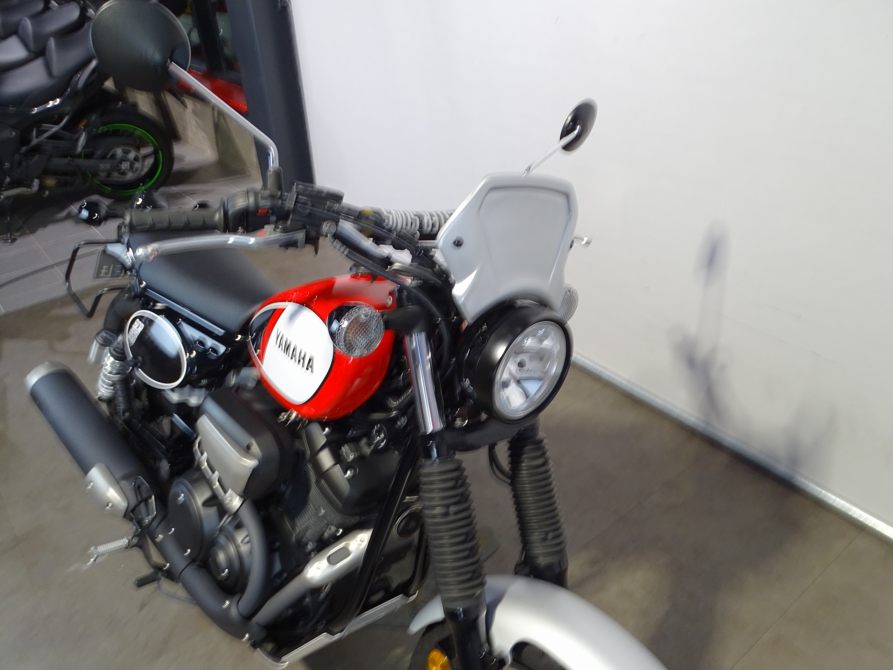 YAMAHA SCR 950