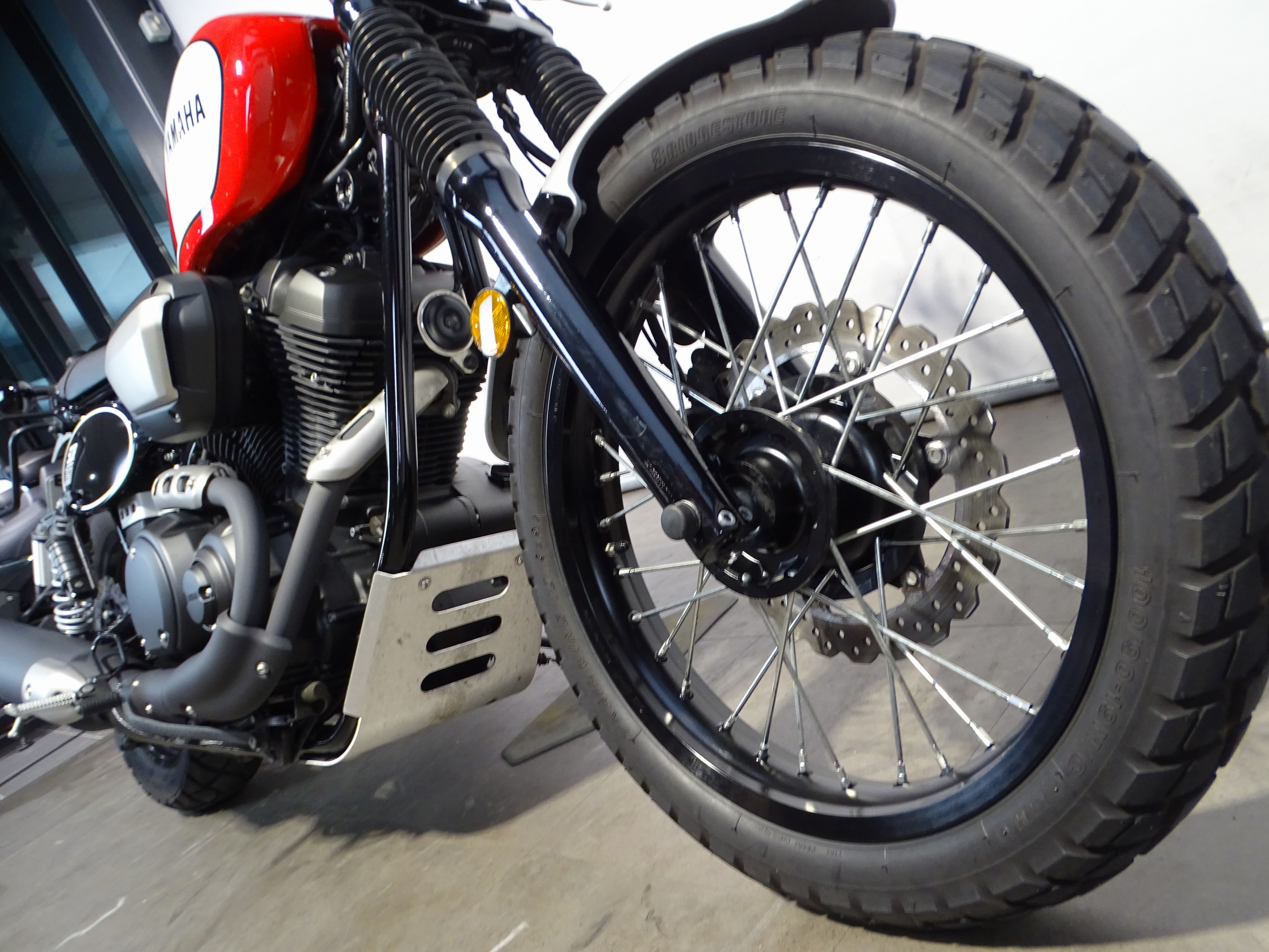 YAMAHA SCR 950