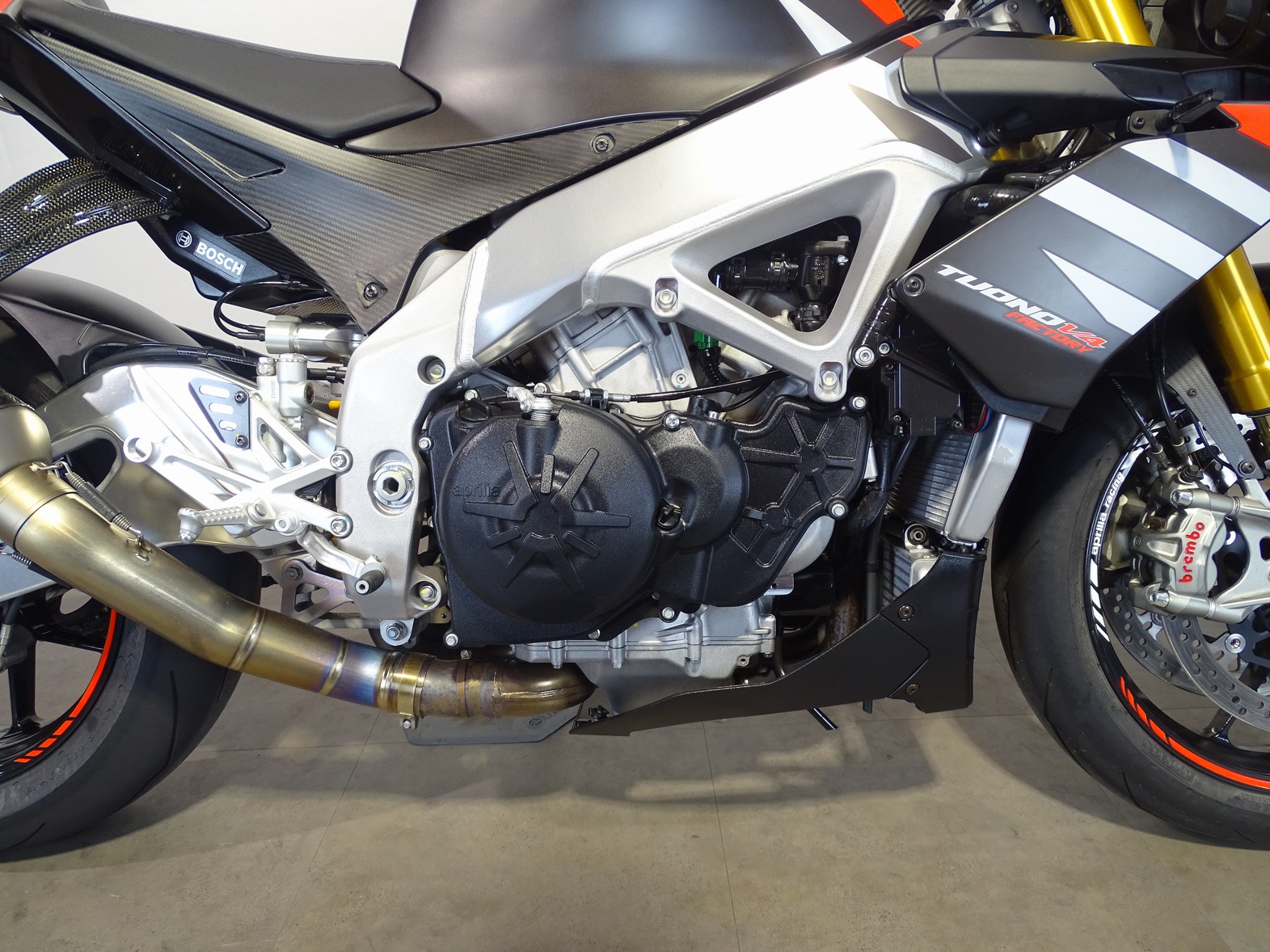 APRILIA TUONO V4 1100 E FACTORY