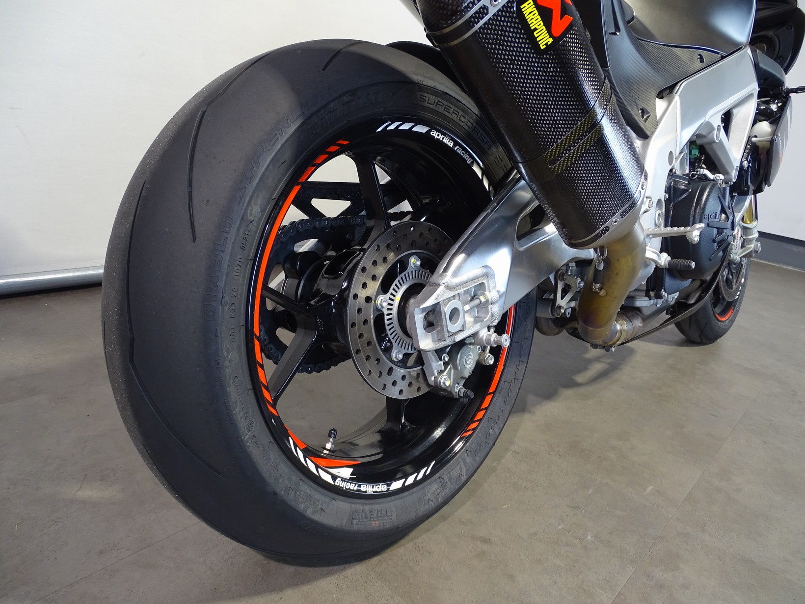 APRILIA TUONO V4 1100 E FACTORY