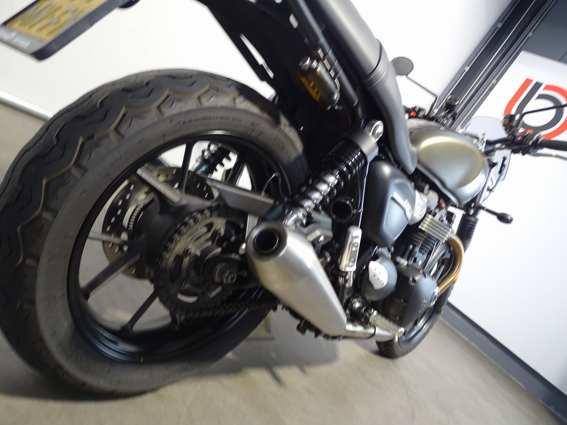 TRIUMPH STREET TWIN ABS