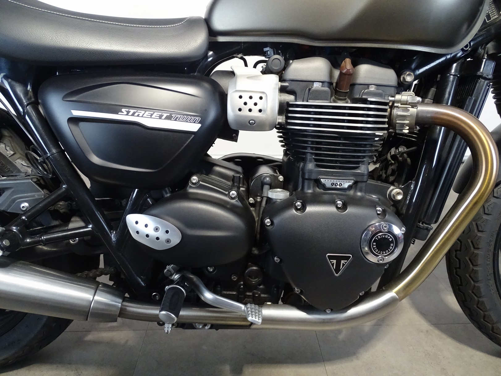 TRIUMPH STREET TWIN ABS