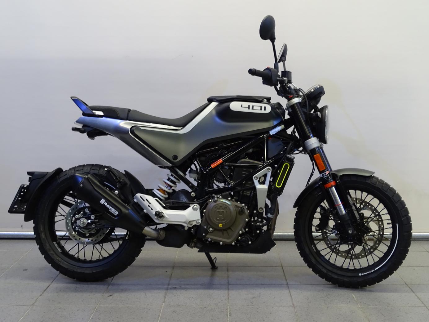 HUSQVARNA 401 SVARTPILEN