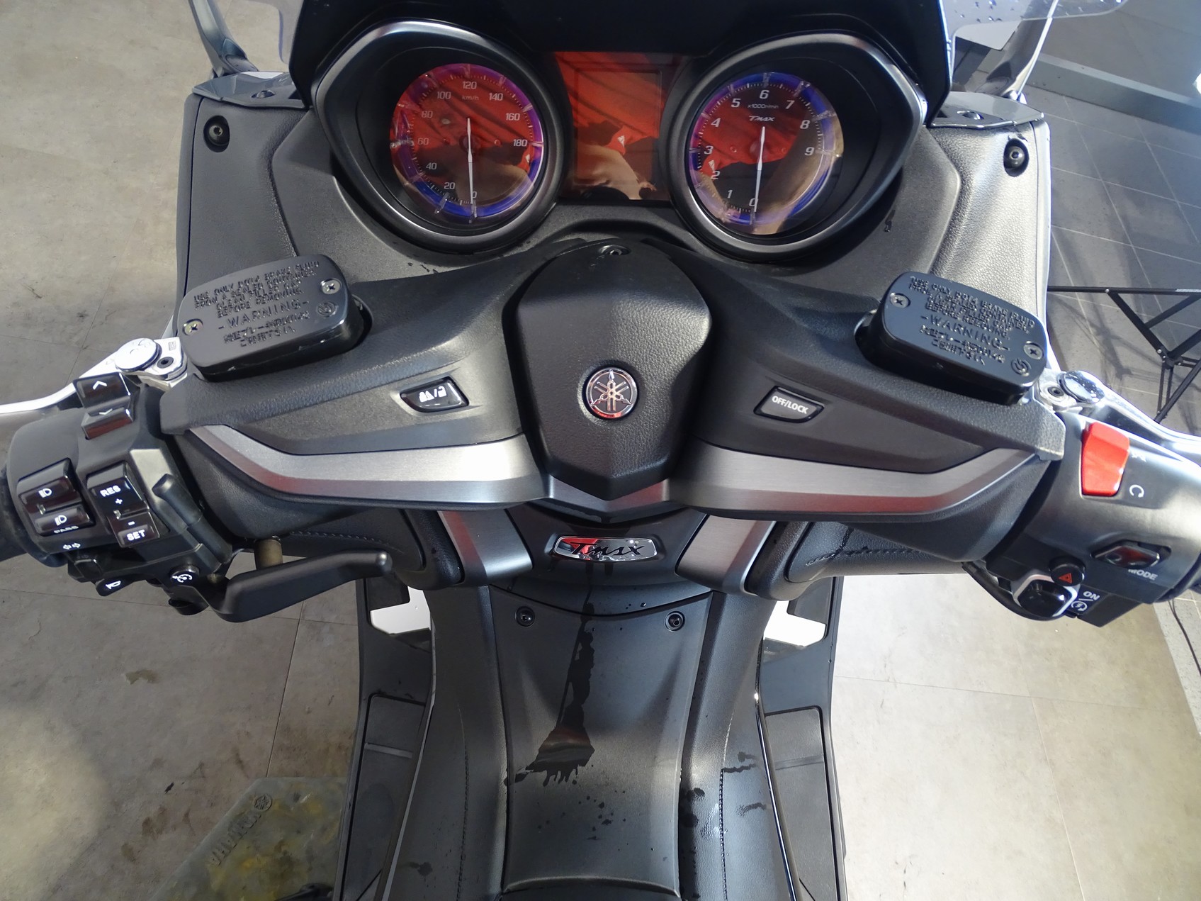 YAMAHA T-MAX TECH MAX