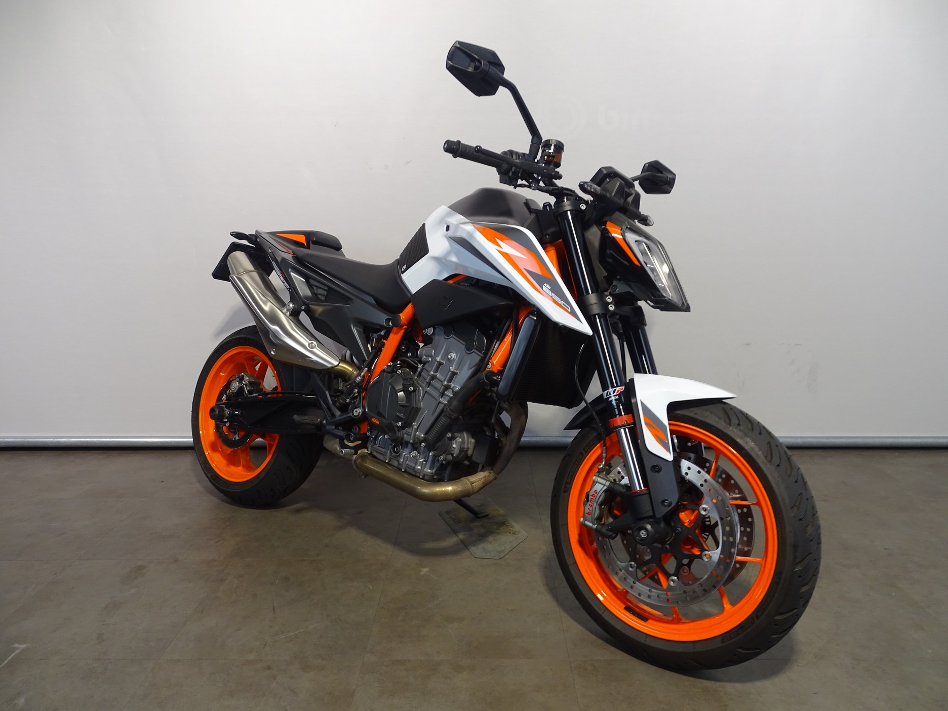 KTM 890 DUKE R