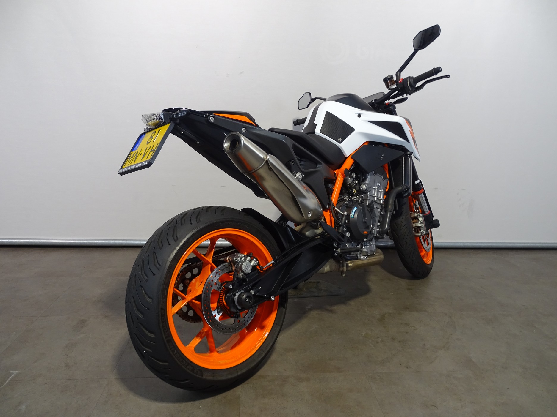 KTM 890 DUKE R