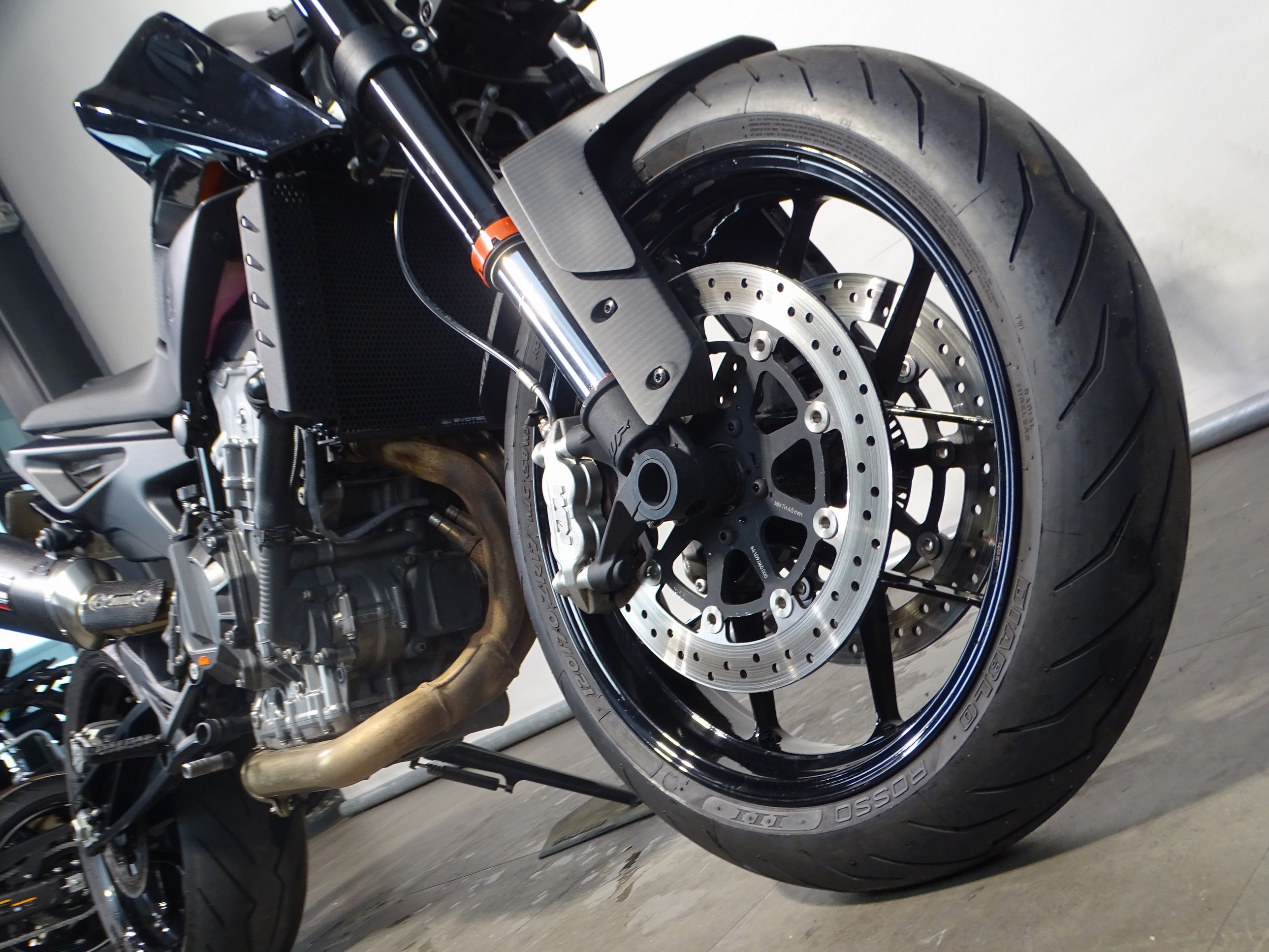 KTM 890 DUKE