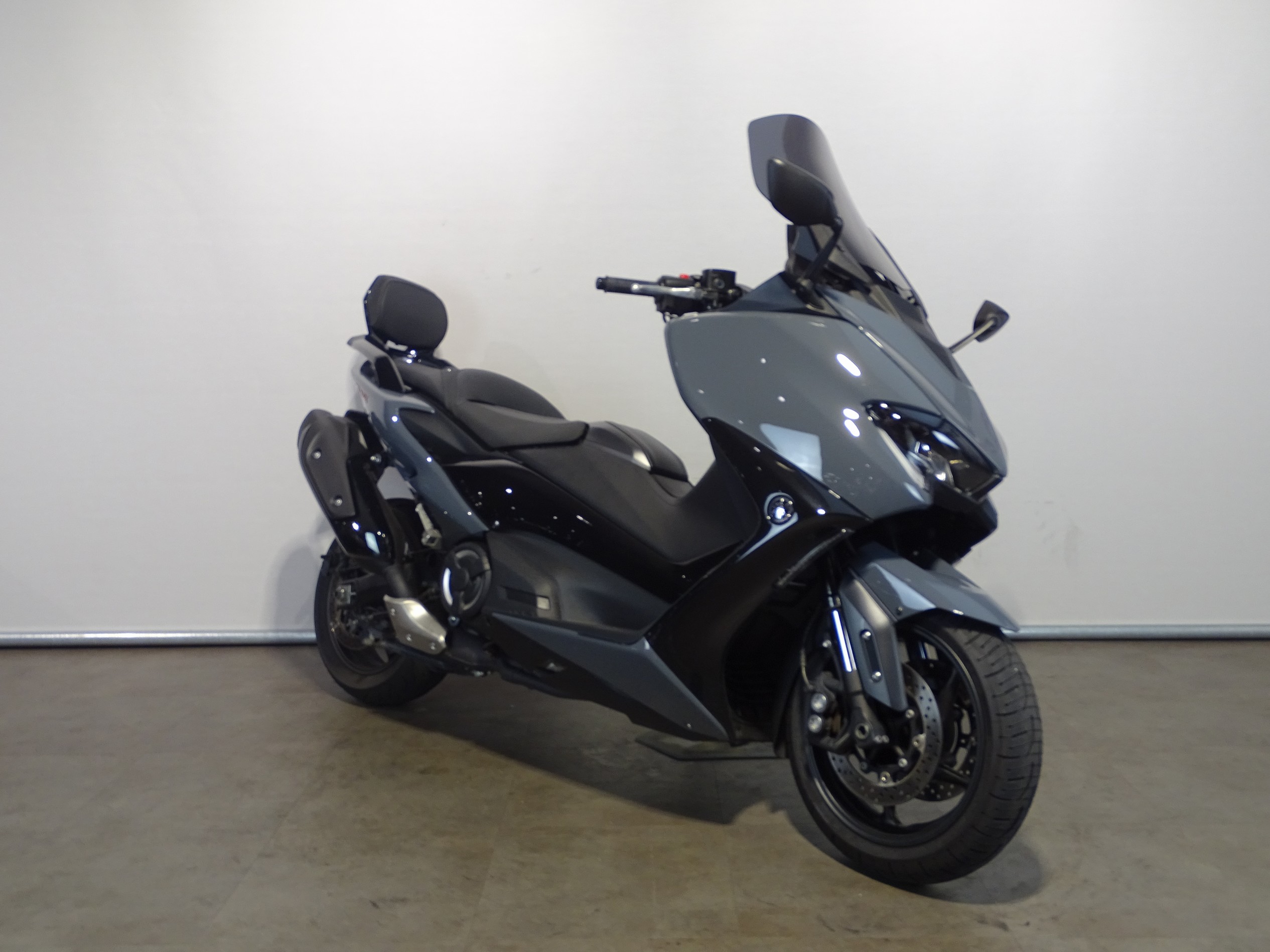 YAMAHA T-MAX TECH MAX