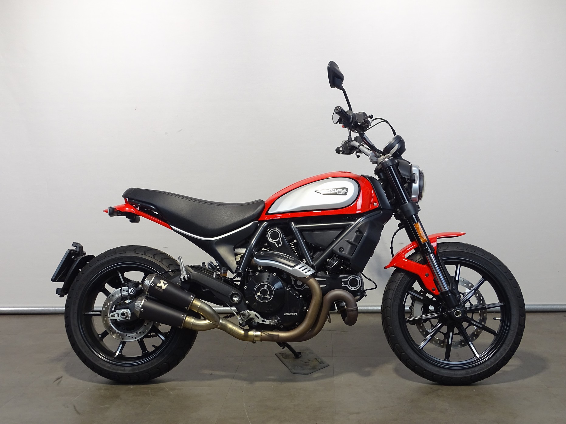 DUCATI SCRAMBLER ICON