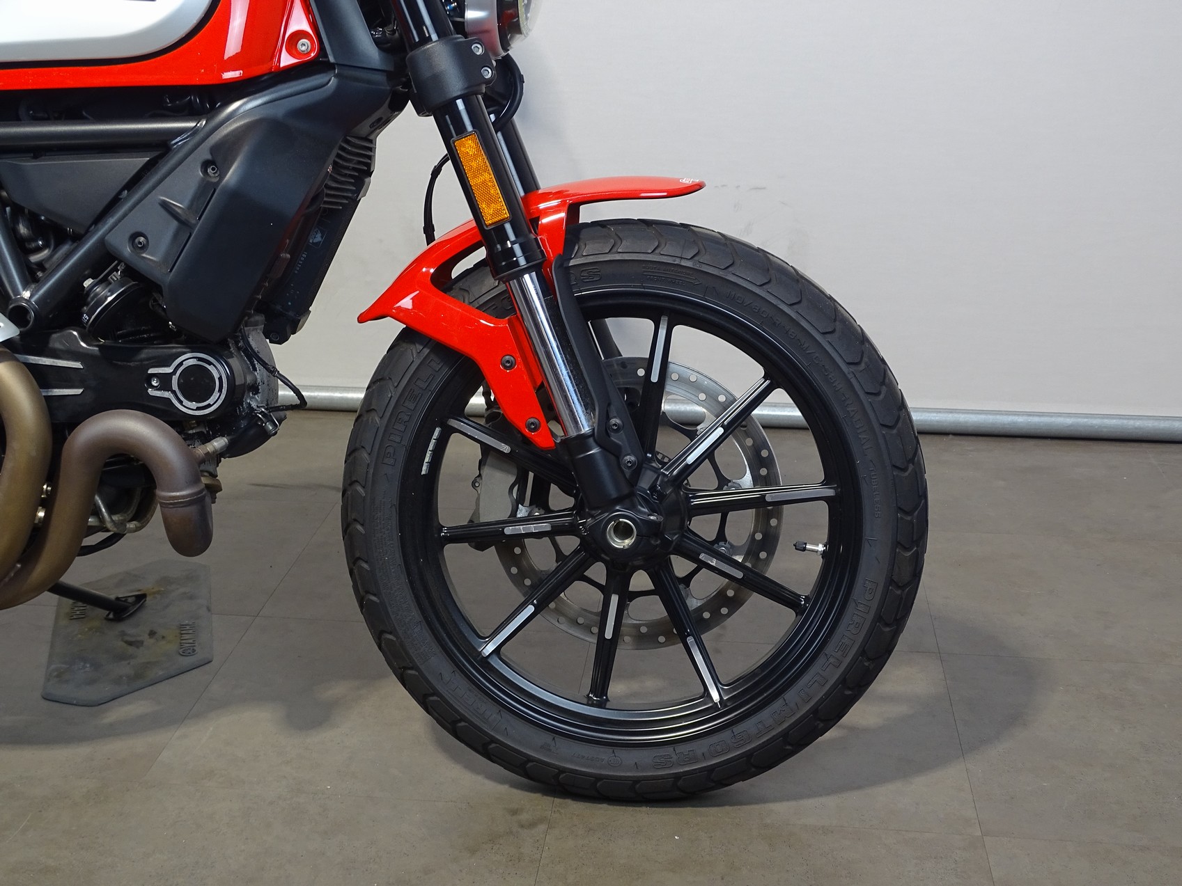 DUCATI SCRAMBLER ICON