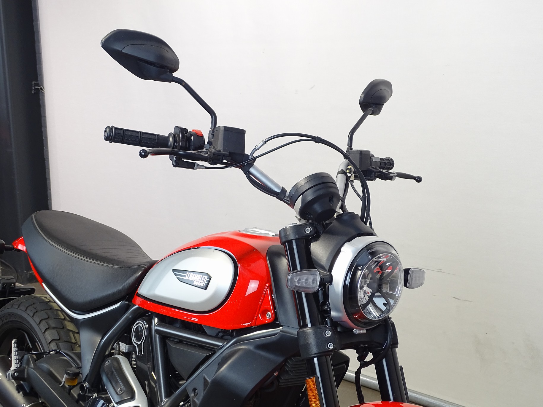 DUCATI SCRAMBLER ICON