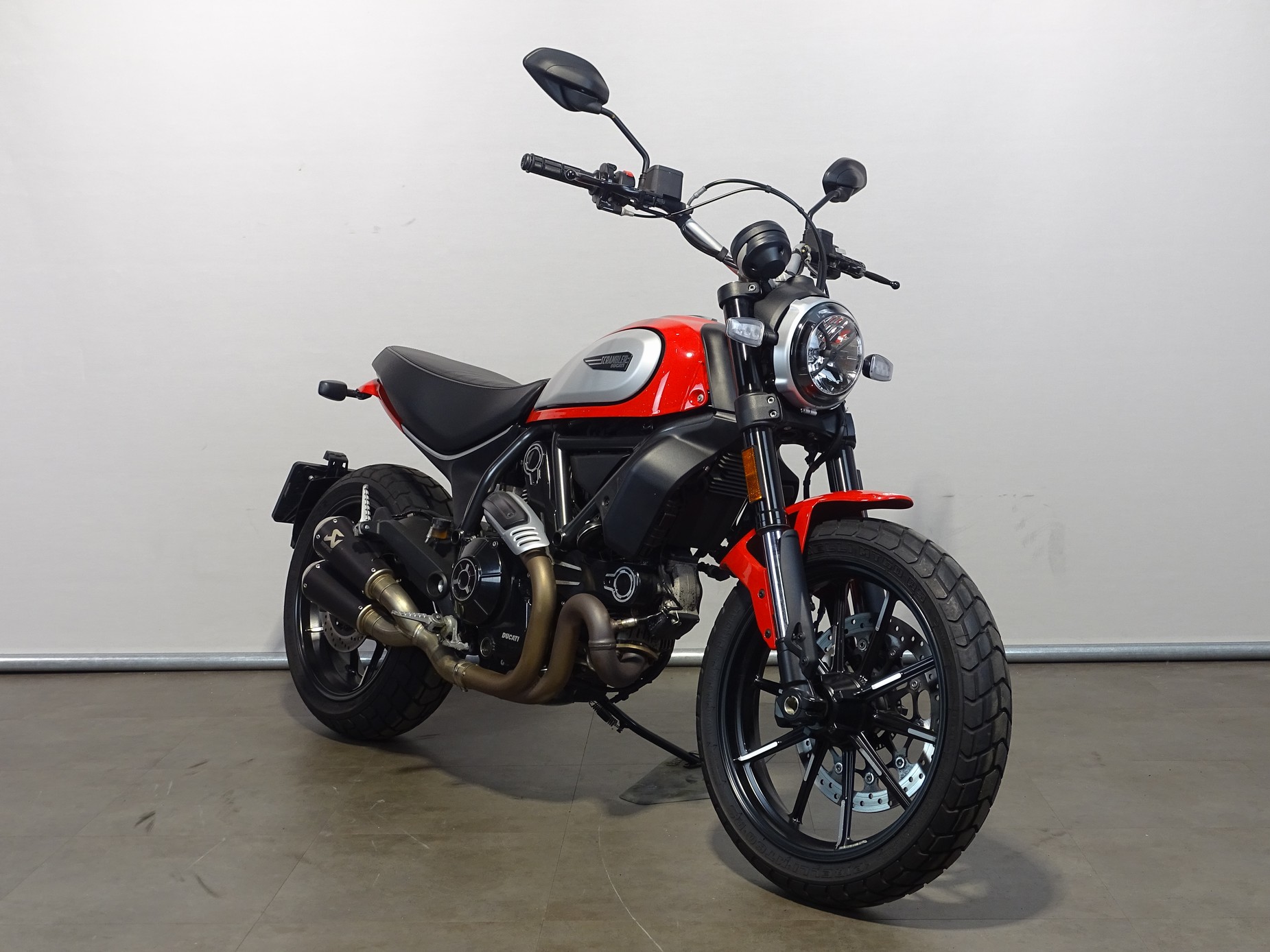 DUCATI SCRAMBLER ICON