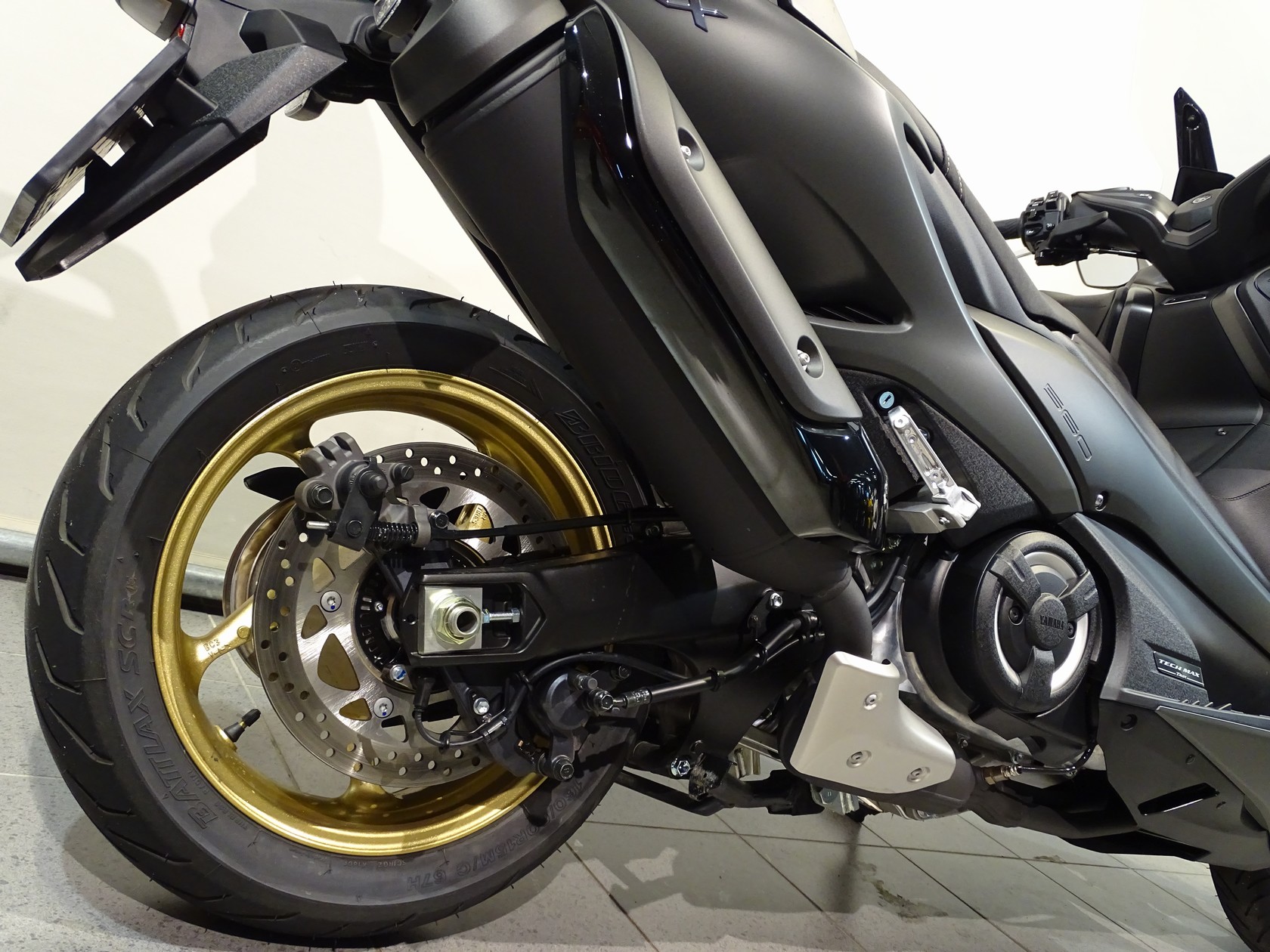 YAMAHA T-MAX TECH MAX